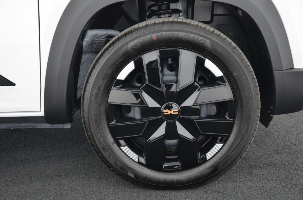 DACIA NEW Spring 27 kWh Extreme *CCS*-image-9