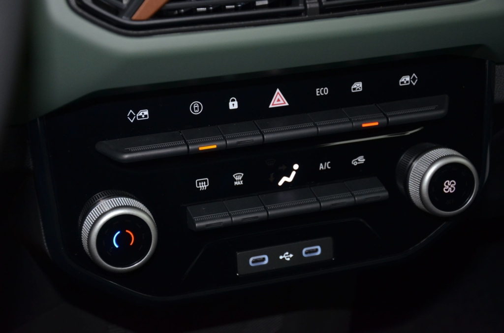 DACIA NEW Spring 27 kWh Extreme *CCS*-image-23