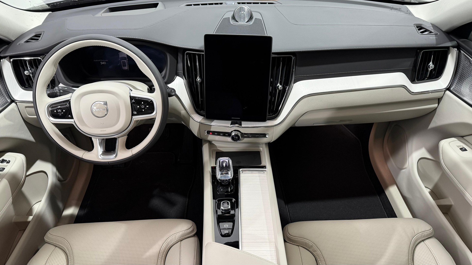 VOLVO XC60 2.0 T6 TE Ultra Bright eA-image-4