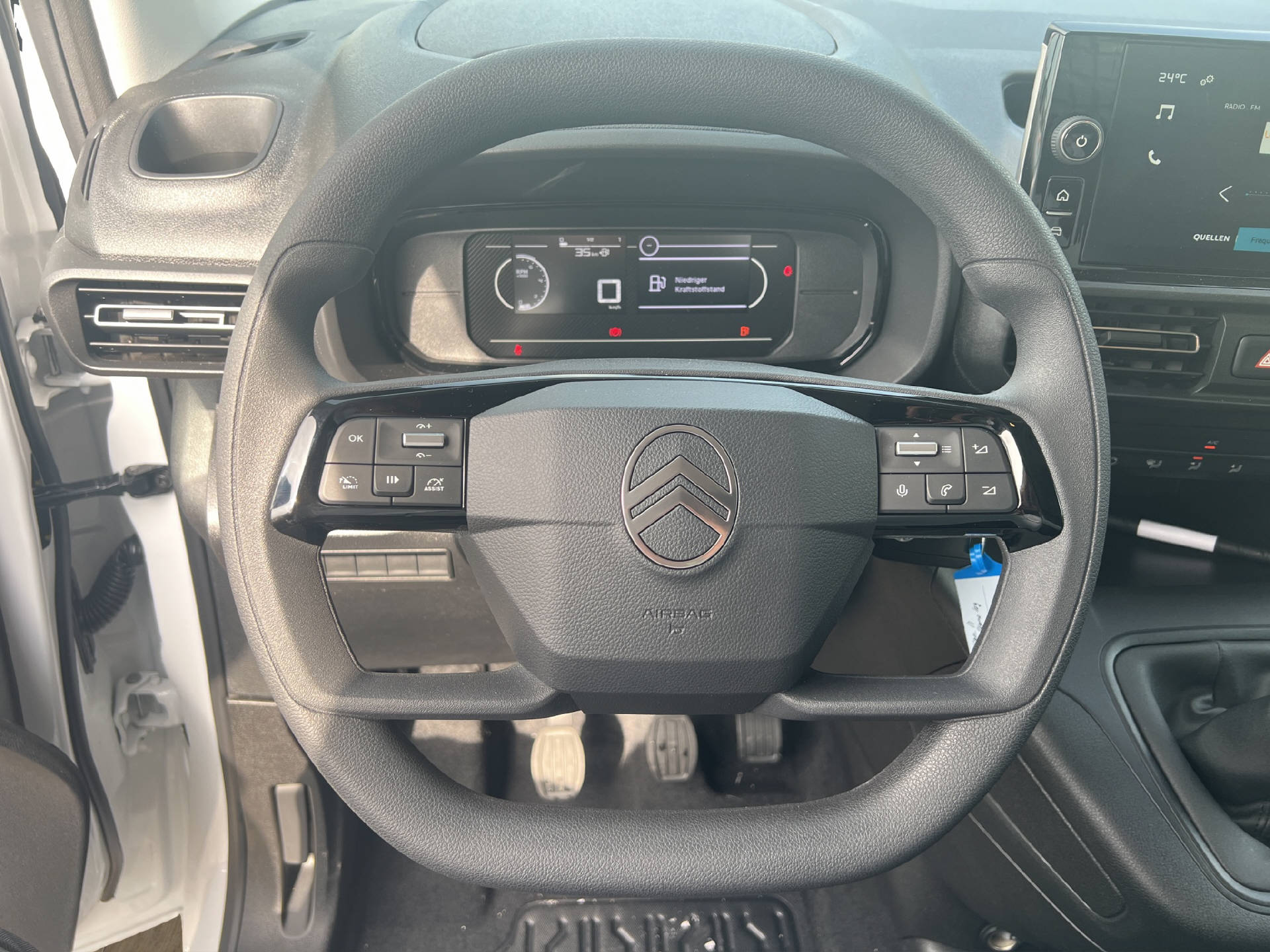 CITROEN Berlingo M 1.2 PureTech 110 Swiss Edition S/S-image-9