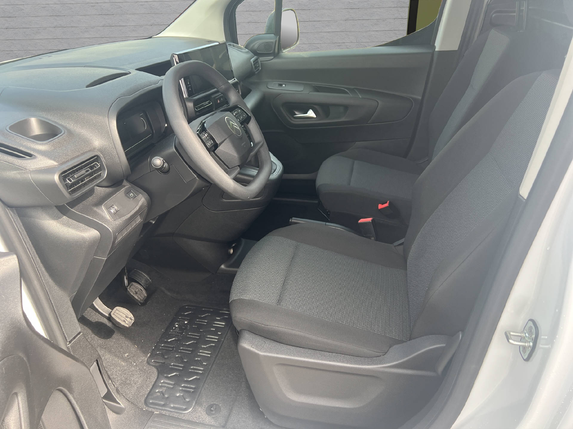 CITROEN Berlingo M 1.2 PureTech 110 Swiss Edition S/S-image-7