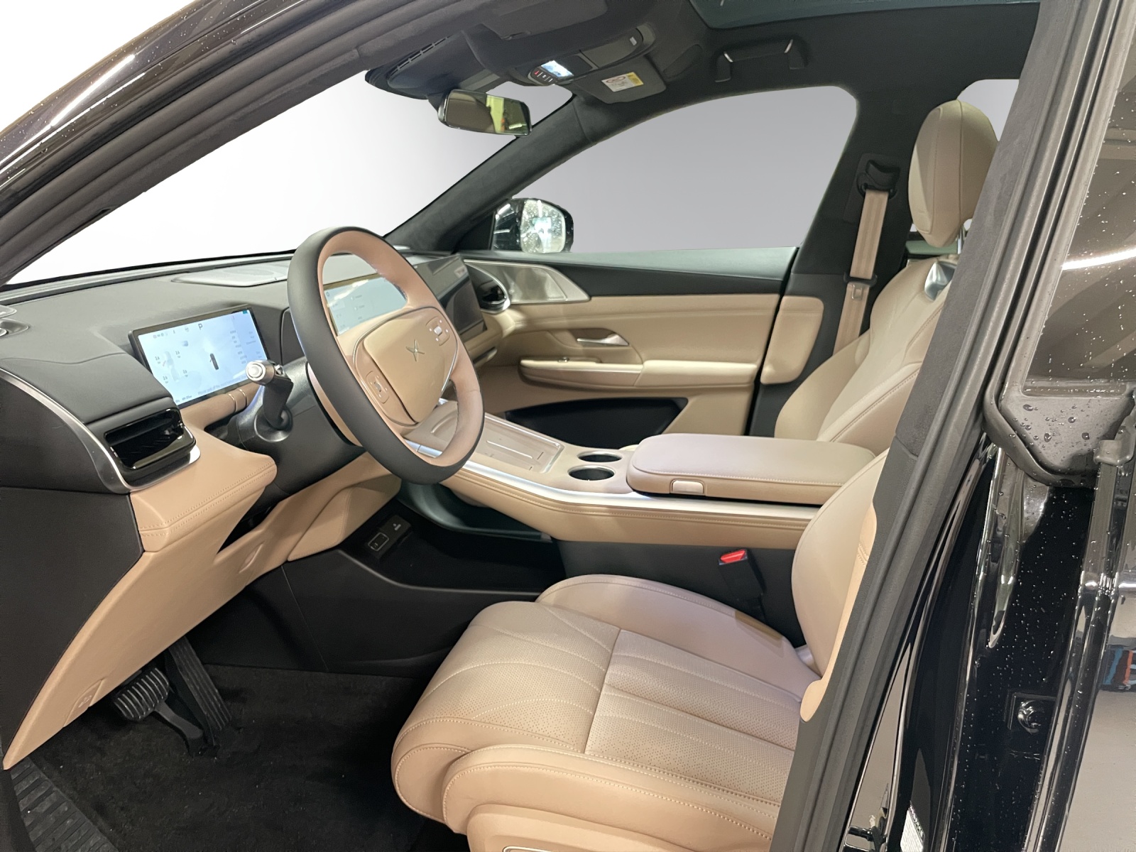 XPENG G9 93kWh Performance AWD-image-4