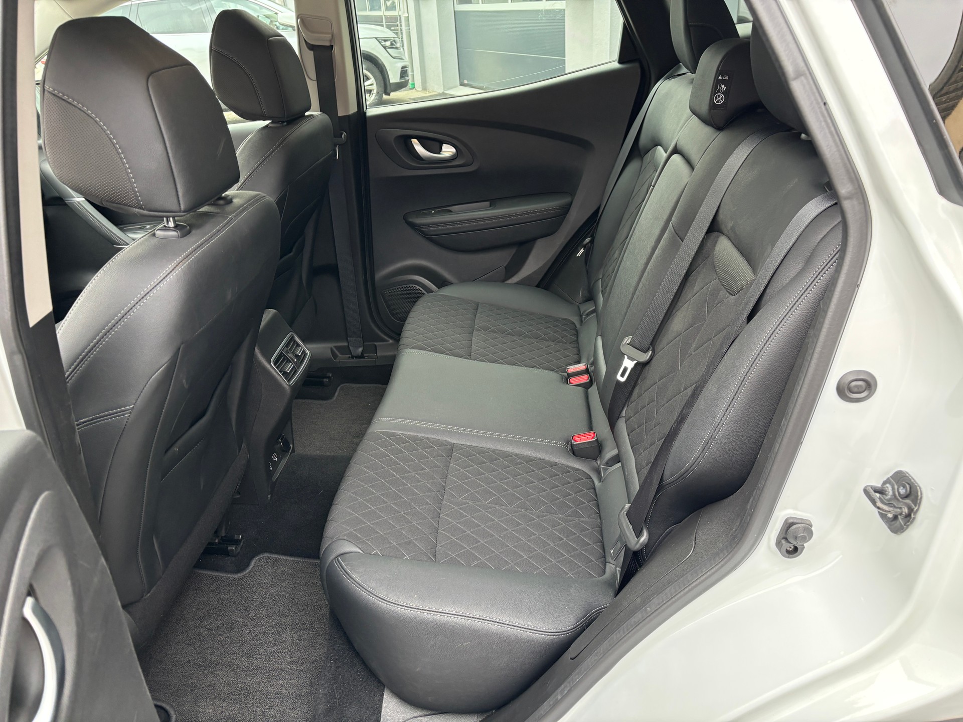 RENAULT Kadjar 1.3 16V T Intens EDC-image-7