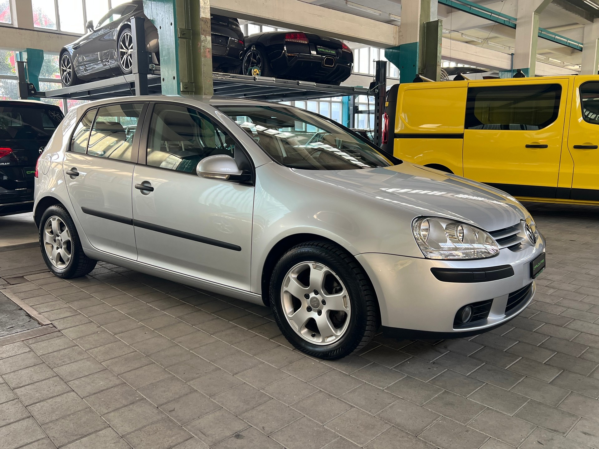 VW Golf 2.0 FSI Comfortline 4Motion-image-15