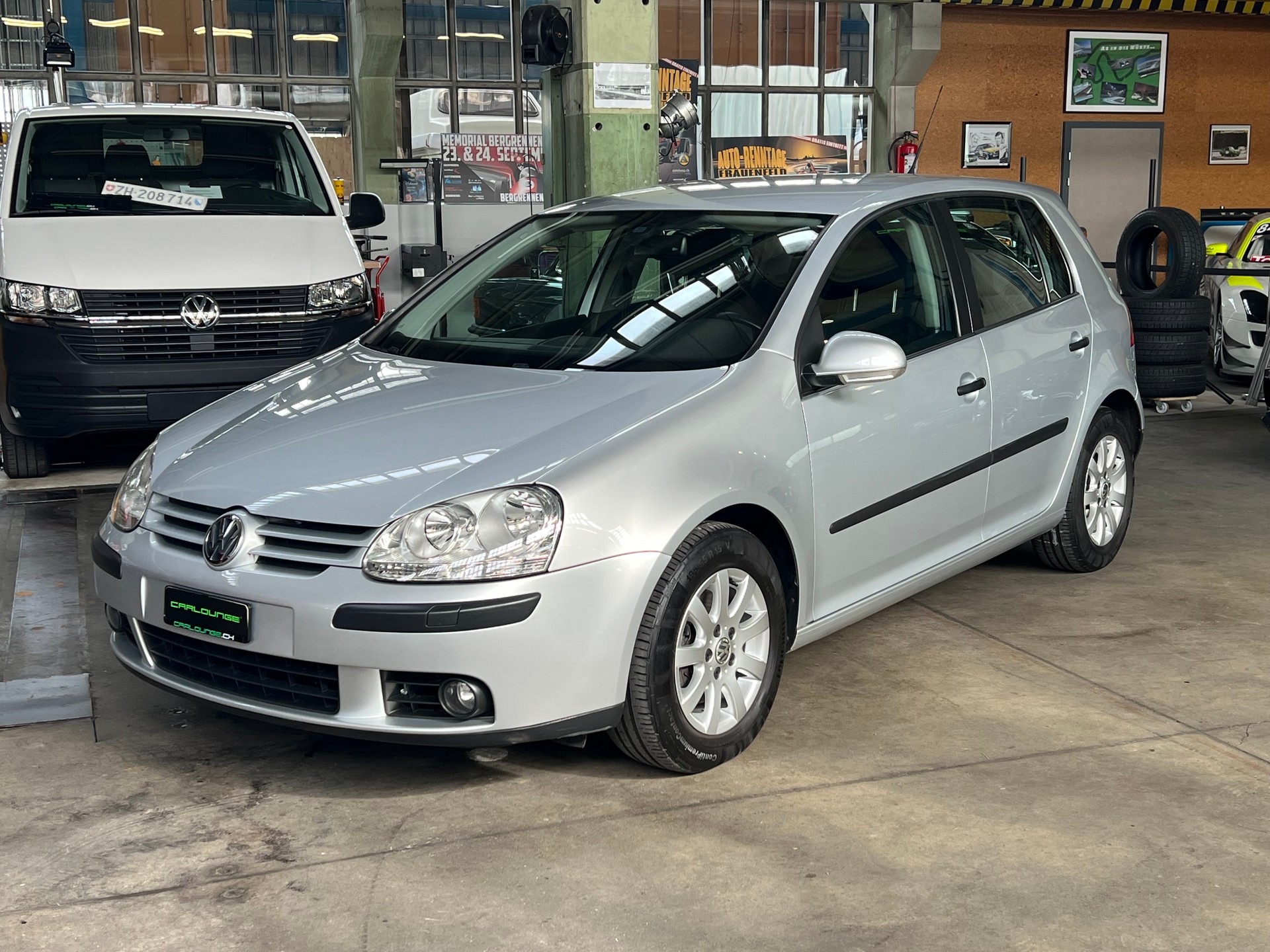 VW Golf 2.0 FSI Comfortline 4Motion-image-1