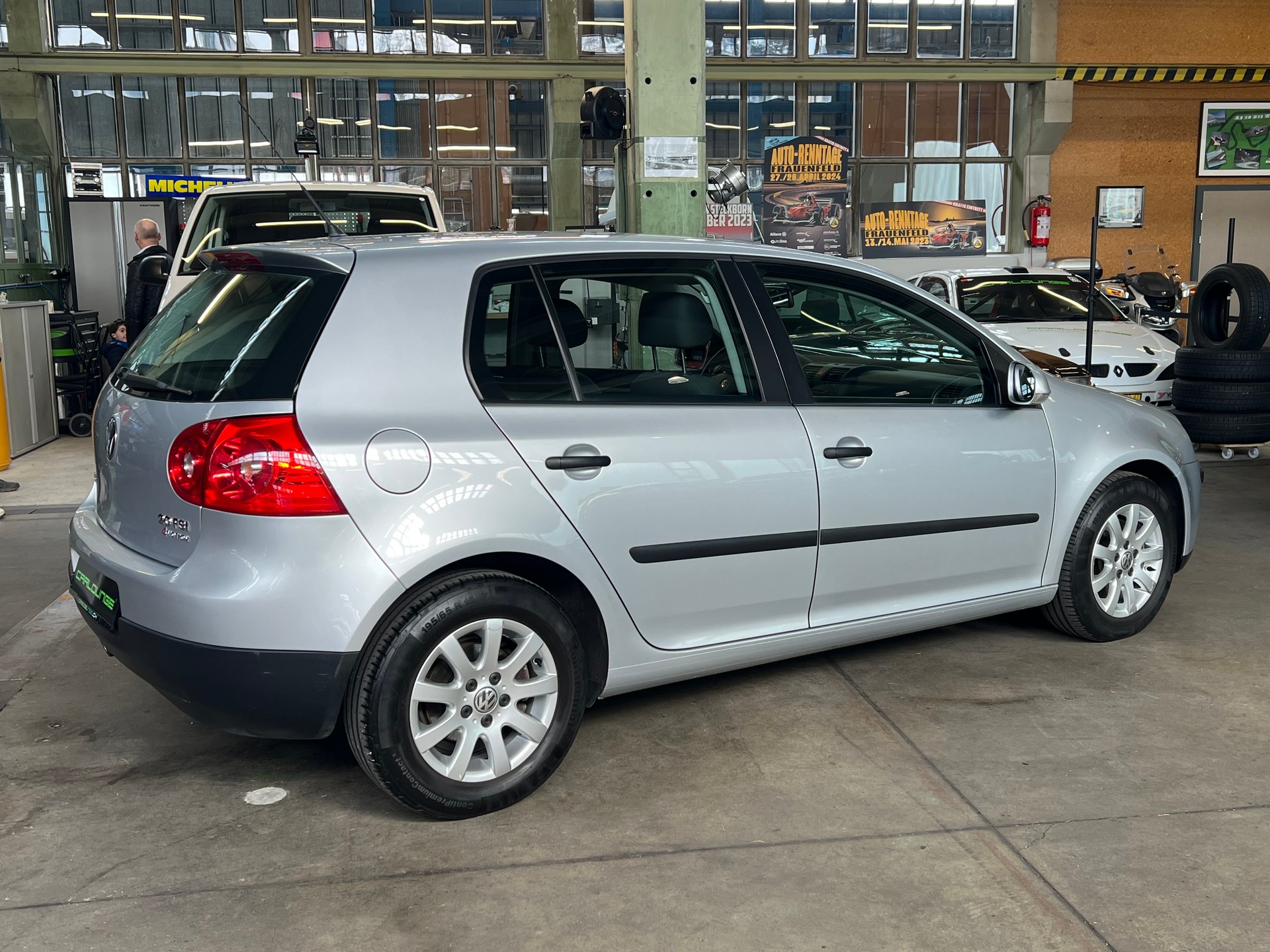 VW Golf 2.0 FSI Comfortline 4Motion-image-14