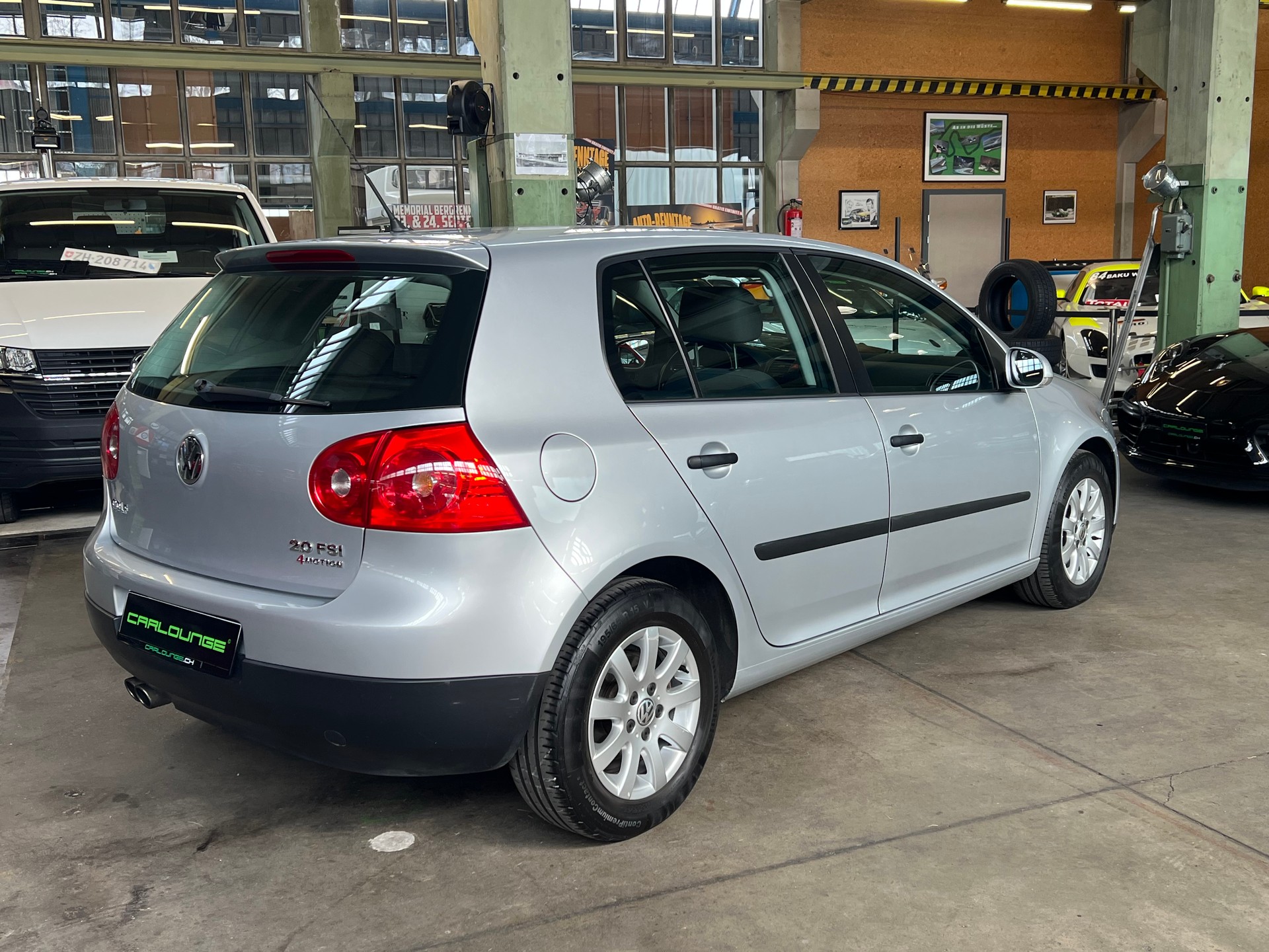 VW Golf 2.0 FSI Comfortline 4Motion-image-2