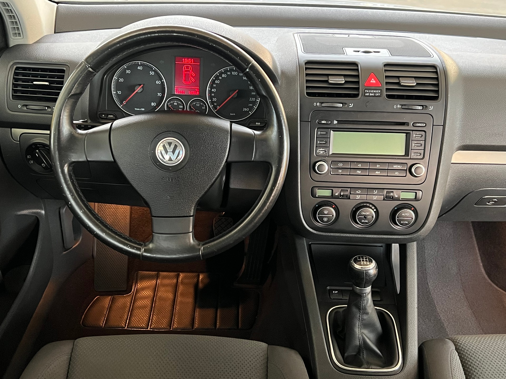 VW Golf 2.0 FSI Comfortline 4Motion-image-3