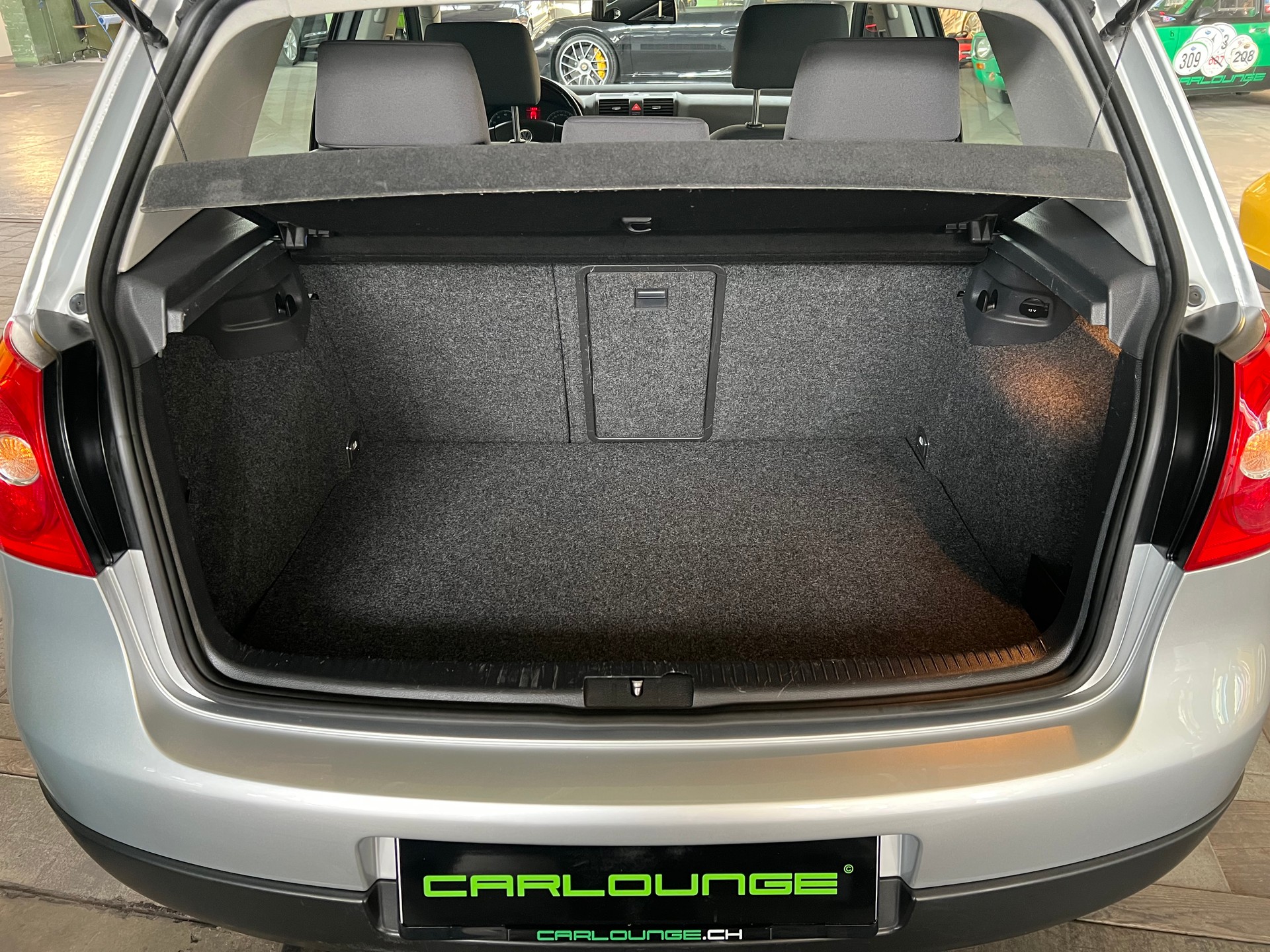 VW Golf 2.0 FSI Comfortline 4Motion-image-9