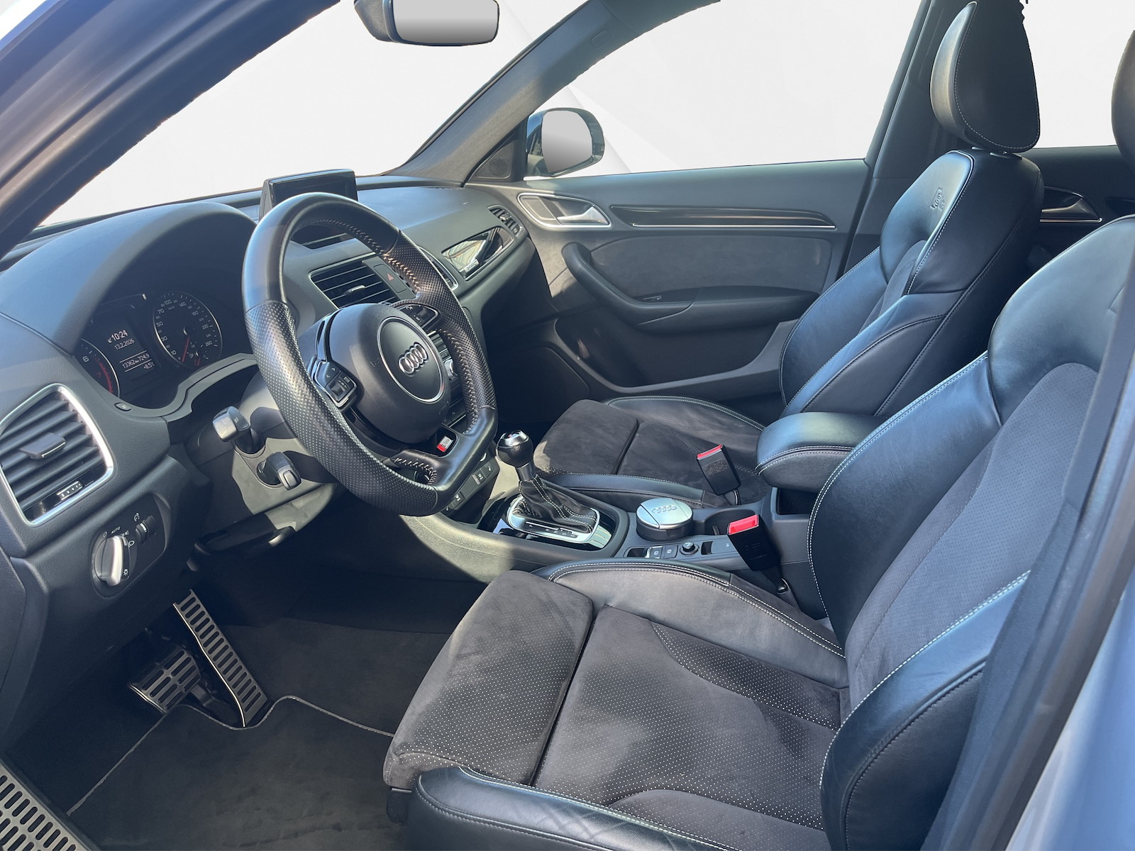 AUDI Q3 2.0 TFSI Sport quattro S-Tr.-image-8
