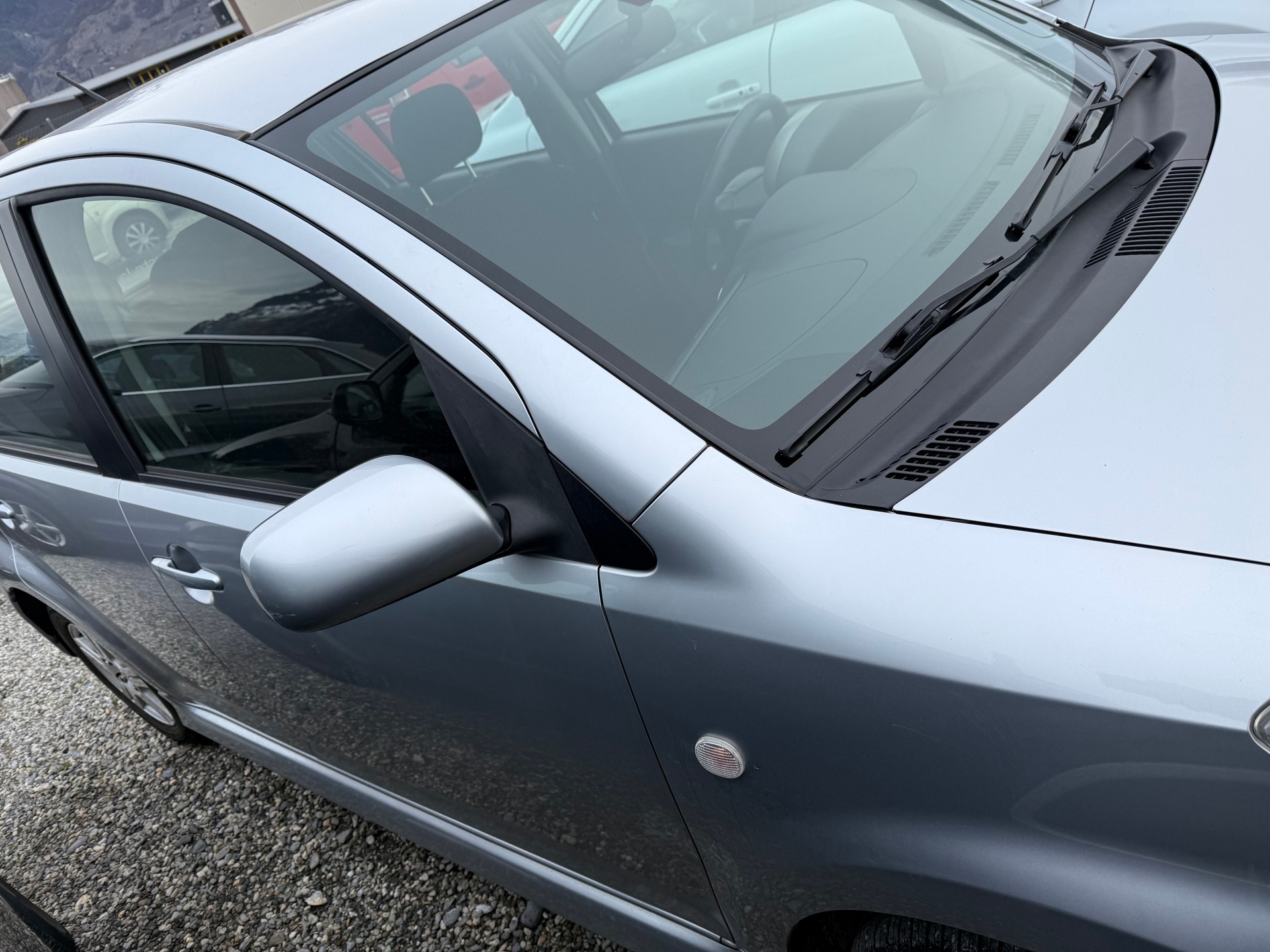 DAIHATSU Sirion 1.3 S eco-4WD-image-1