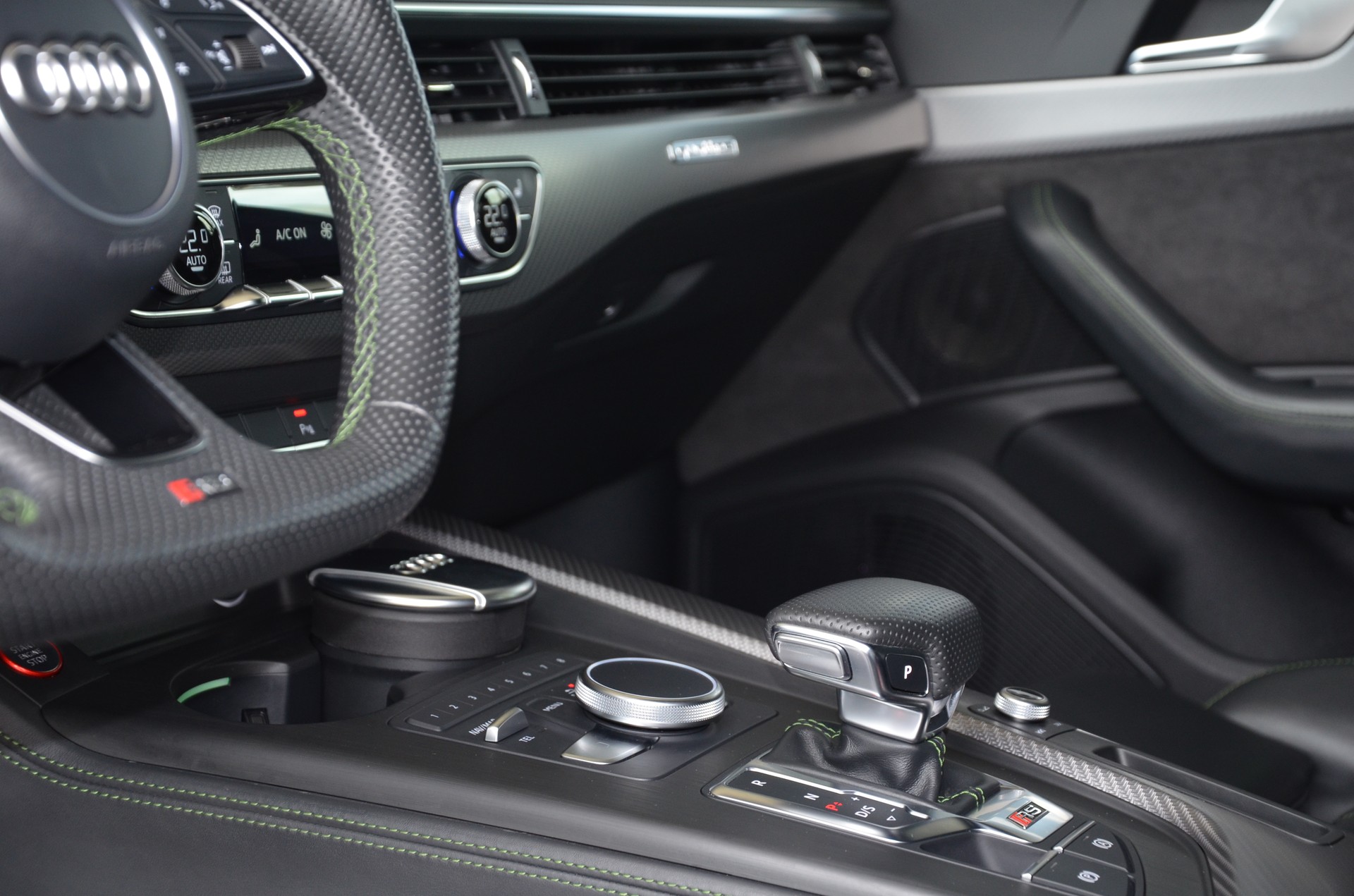 AUDI RS4 Avant 2.9 TFSI quattro tiptronic*Ab MFK,1 Jahr oder 20'000km Garantie*-image-18