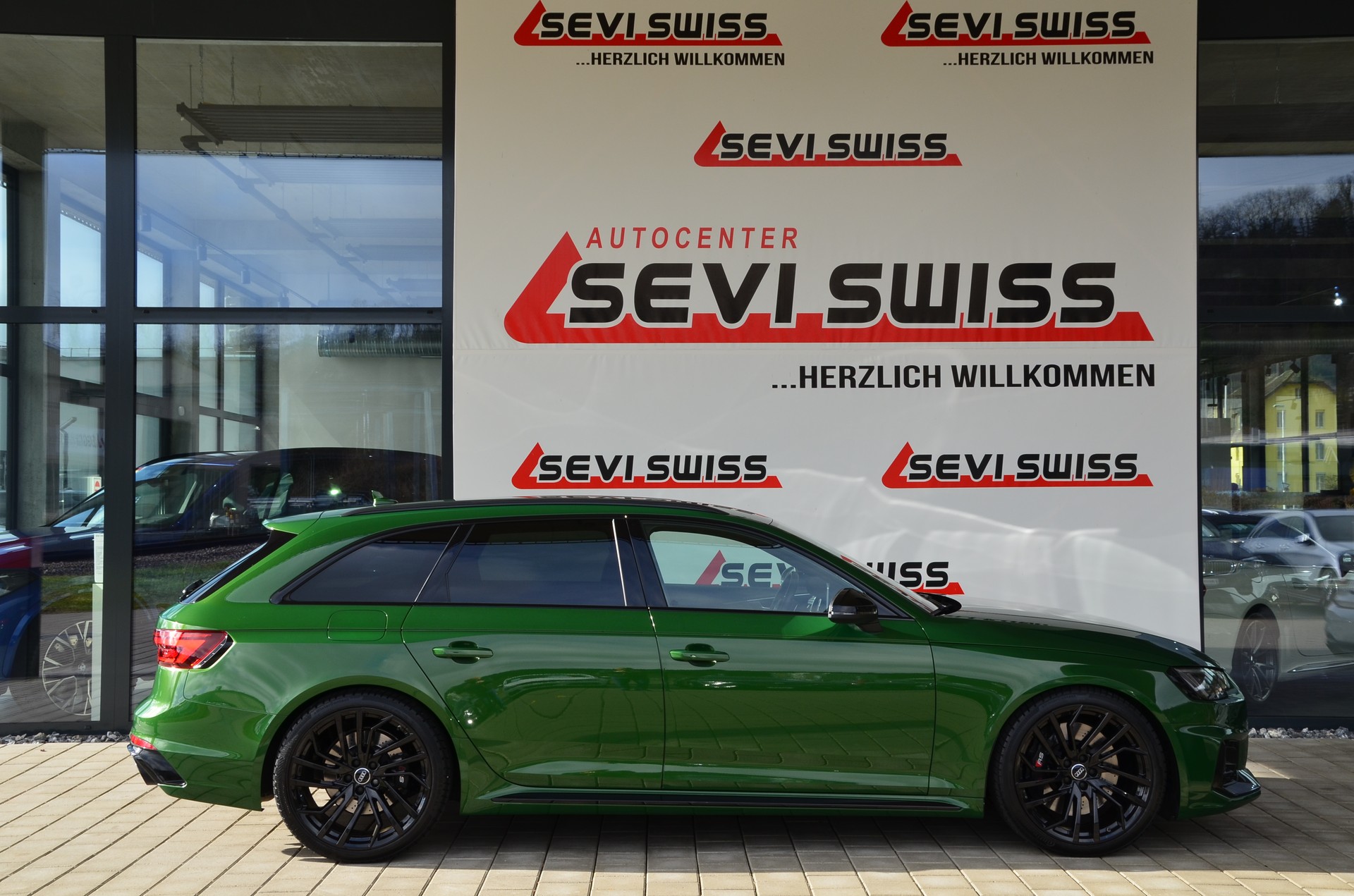 AUDI RS4 Avant 2.9 TFSI quattro tiptronic*Ab MFK,1 Jahr oder 20'000km Garantie*-image-20
