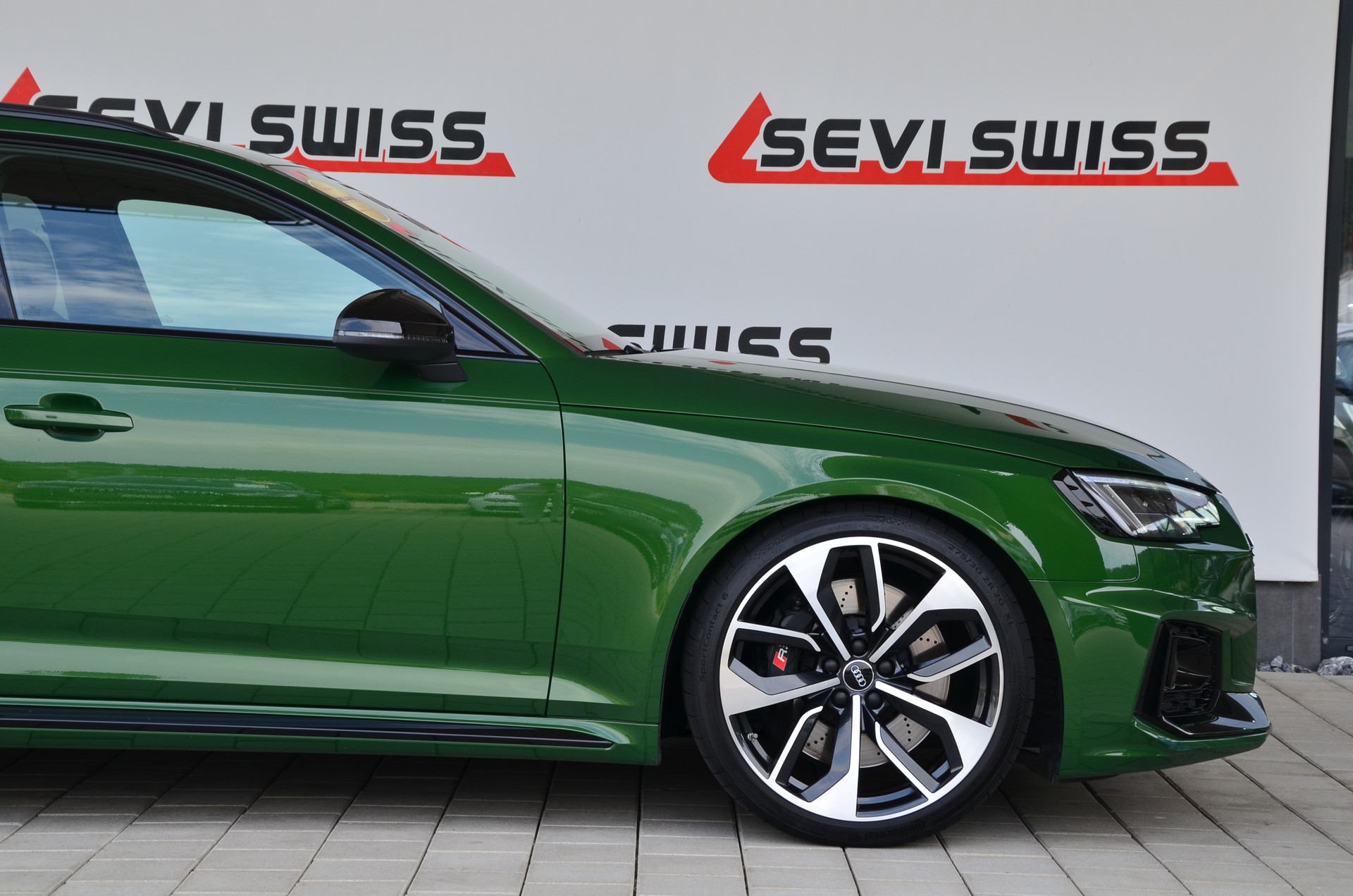 AUDI RS4 Avant 2.9 TFSI quattro tiptronic*Ab MFK,1 Jahr oder 20'000km Garantie*-image-2