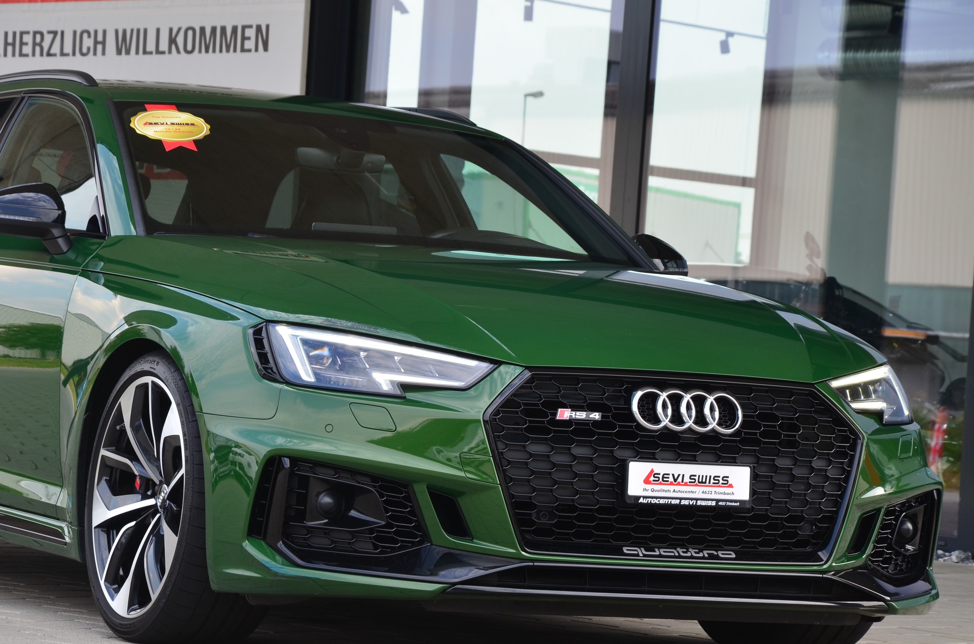 AUDI RS4 Avant 2.9 TFSI quattro tiptronic*Ab MFK,1 Jahr oder 20'000km Garantie*-image-1