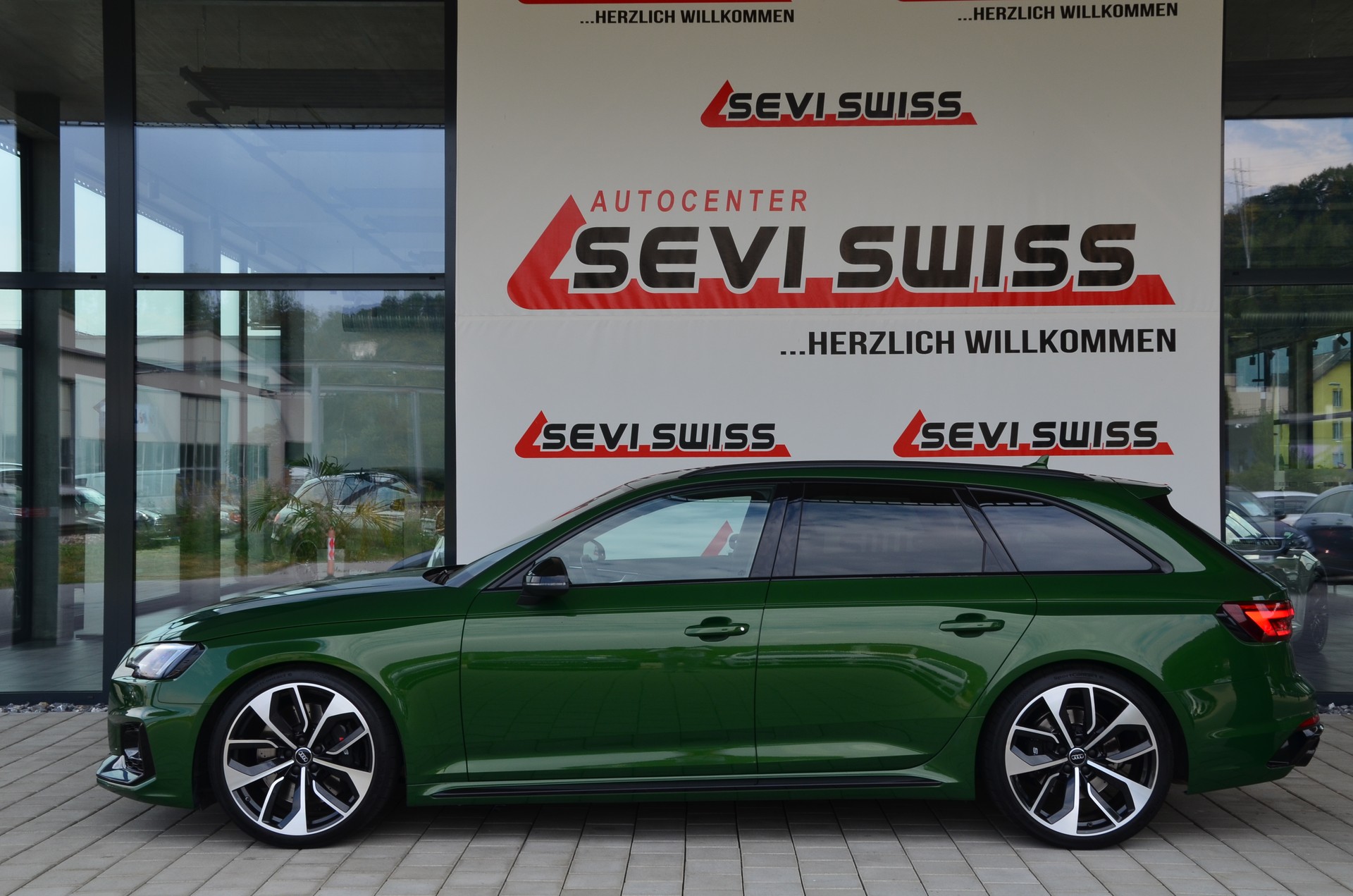 AUDI RS4 Avant 2.9 TFSI quattro tiptronic*Ab MFK,1 Jahr oder 20'000km Garantie*-image-7
