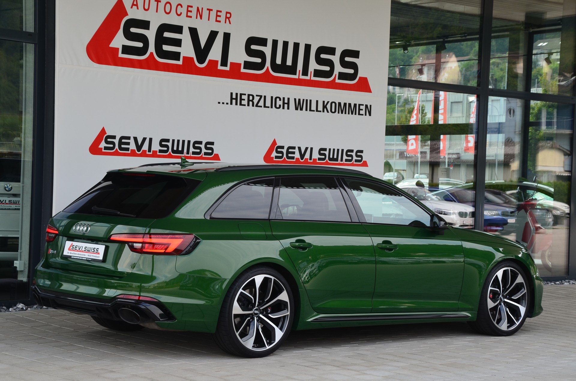AUDI RS4 Avant 2.9 TFSI quattro tiptronic*Ab MFK,1 Jahr oder 20'000km Garantie*-image-4
