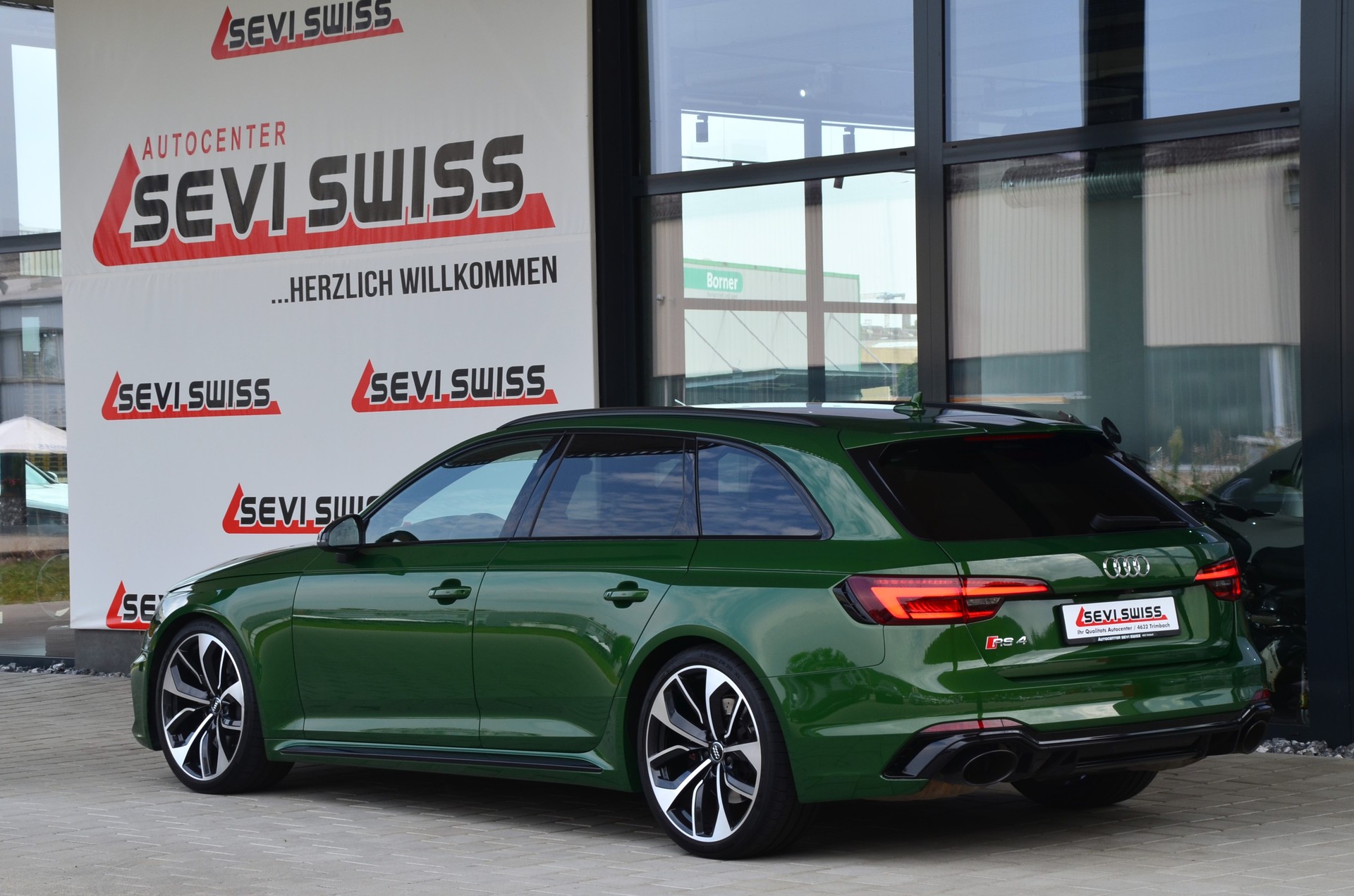 AUDI RS4 Avant 2.9 TFSI quattro tiptronic*Ab MFK,1 Jahr oder 20'000km Garantie*-image-6