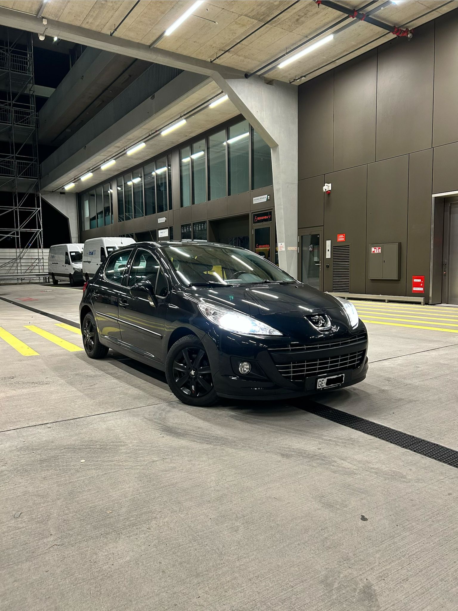 Car photo