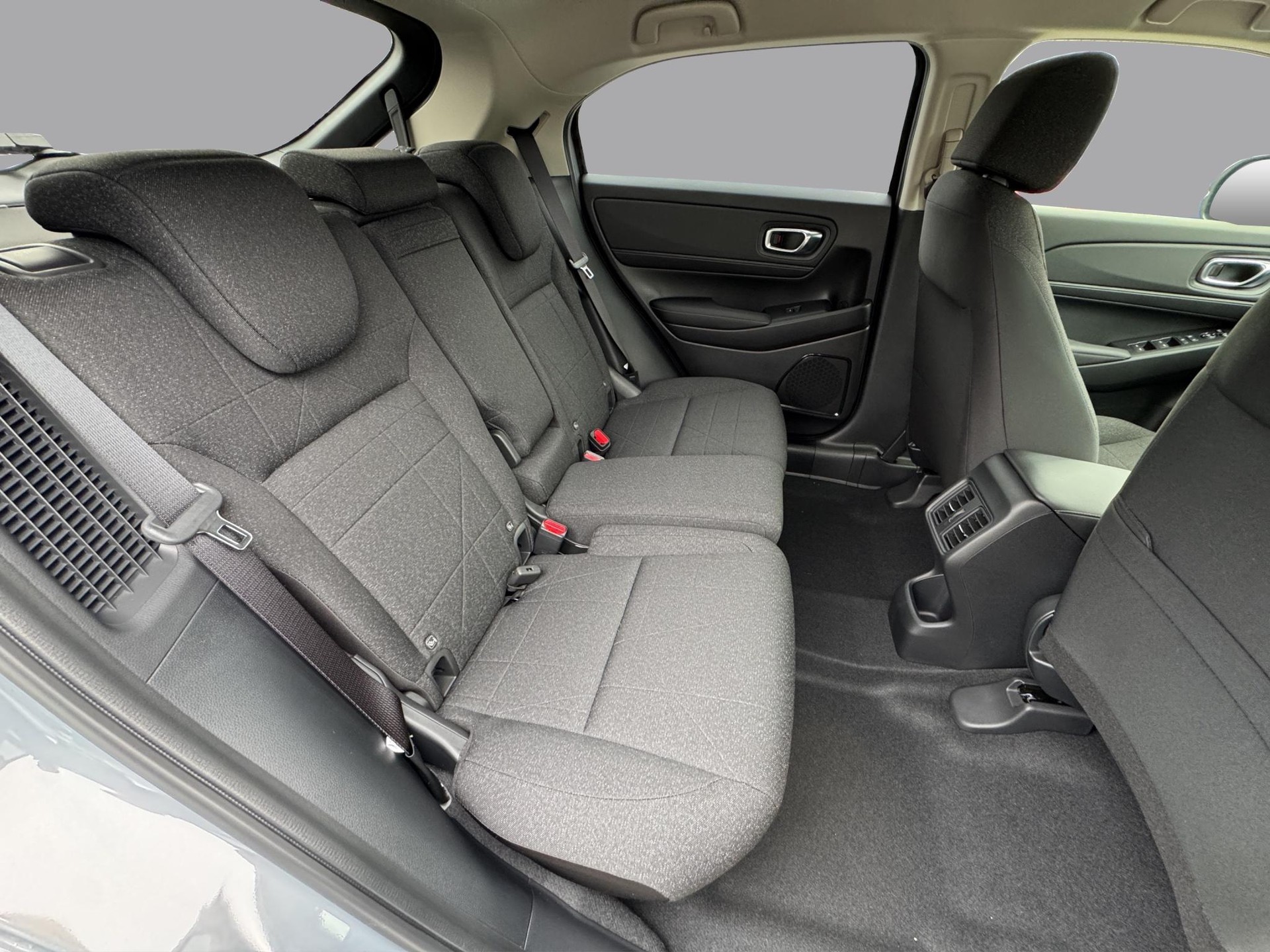 HONDA HR-V 1.5 i-MMD Elegance-image-25