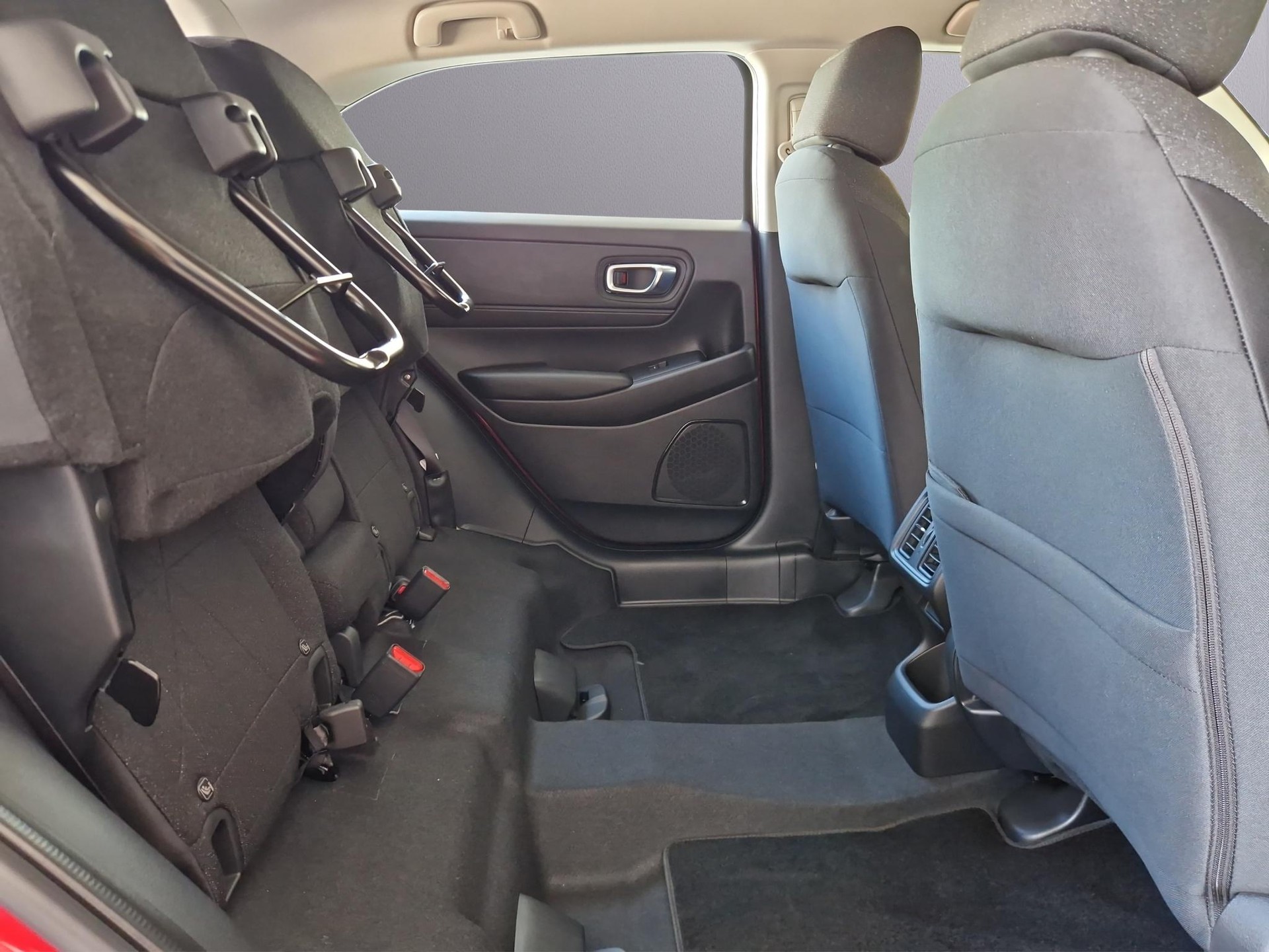 HONDA HR-V 1.5 i-MMD Elegance-image-17