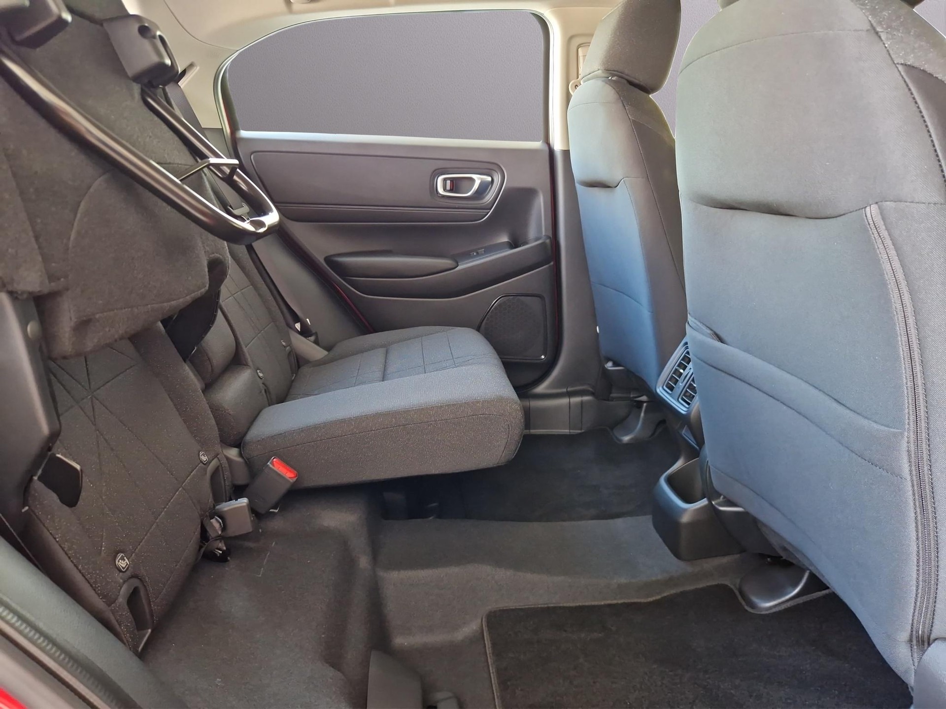 HONDA HR-V 1.5 i-MMD Elegance-image-18