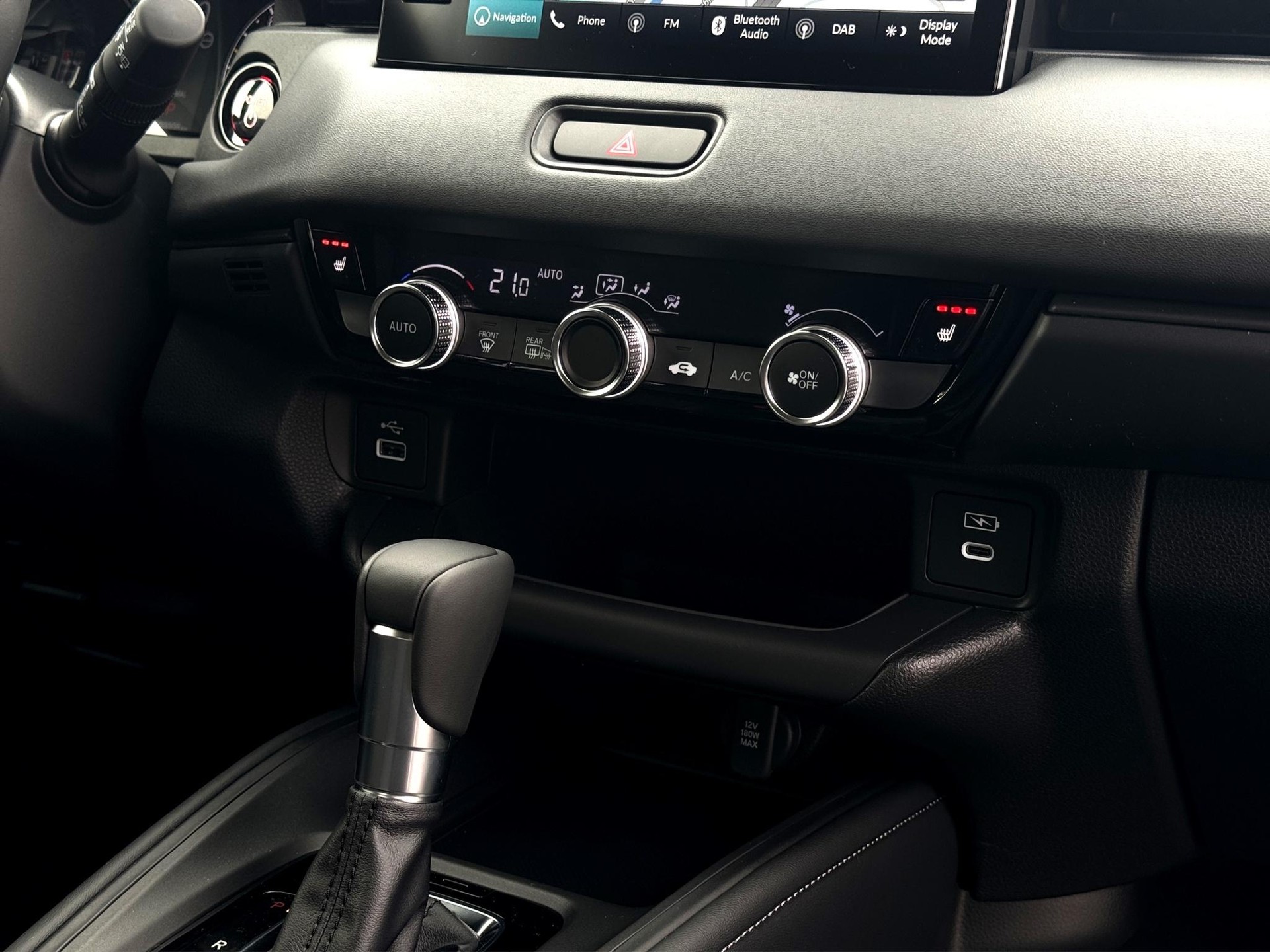 HONDA HR-V 1.5 i-MMD Elegance-image-19