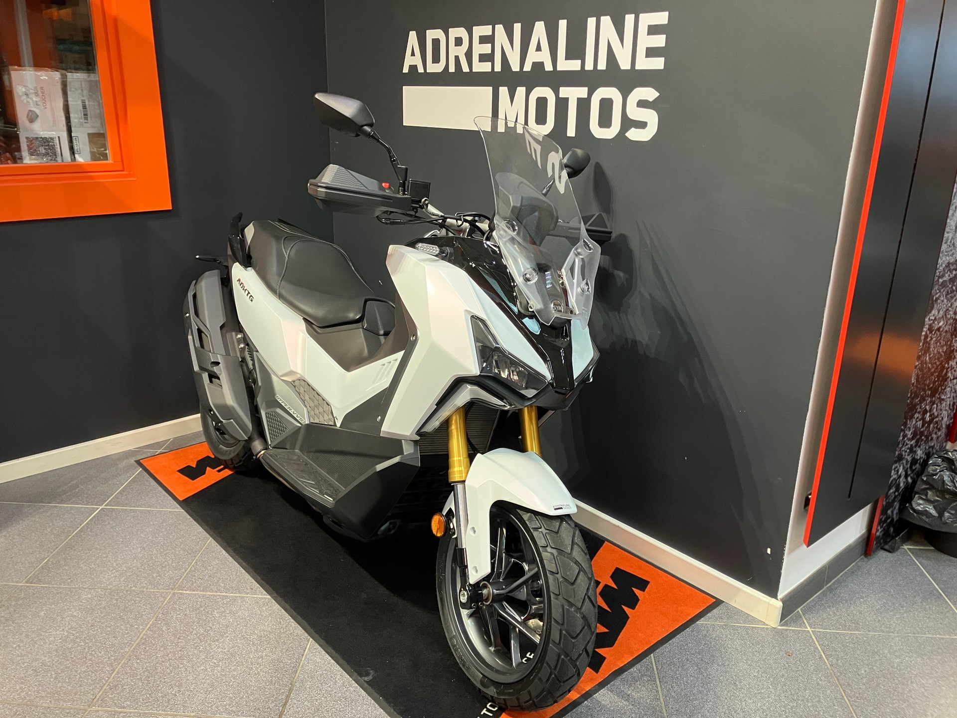 SYM ADXTG 400-showroom-element-2