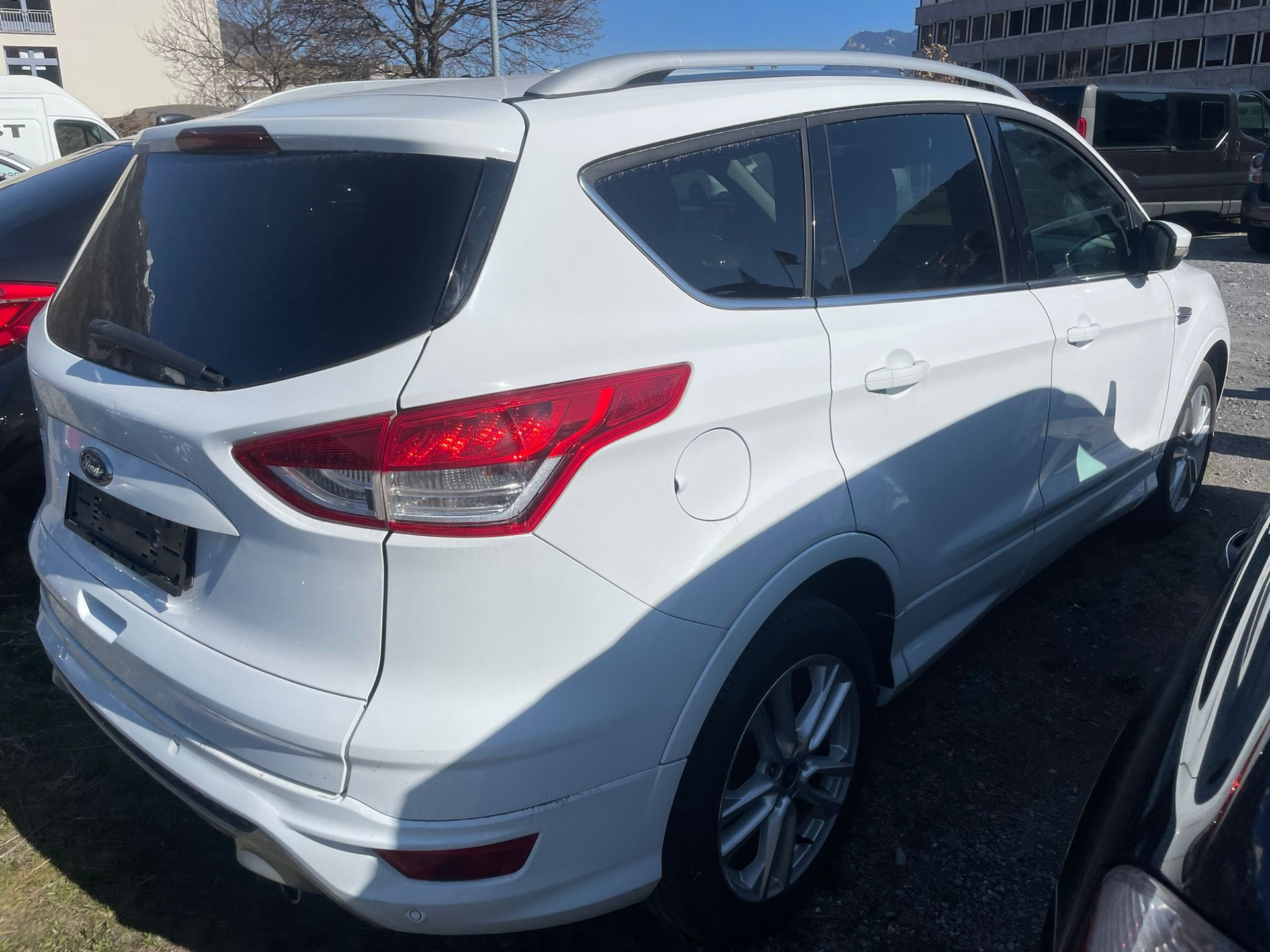 FORD Kuga 2.0 TDCi Titanium S 4WD PowerShift-image-9