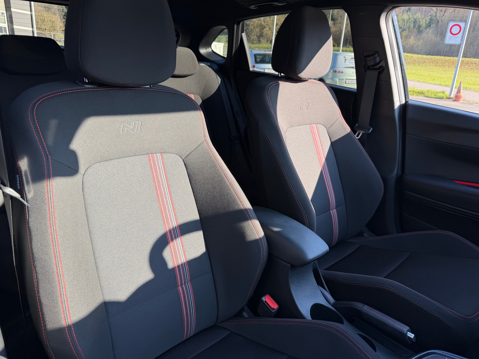 HYUNDAI "N-LINE" i20 1.0 T-GDi N-Line "SPORT N-LINE" CH WAGEN "AUTOMAT" TOP AUSSTATTUNG !!-image-36