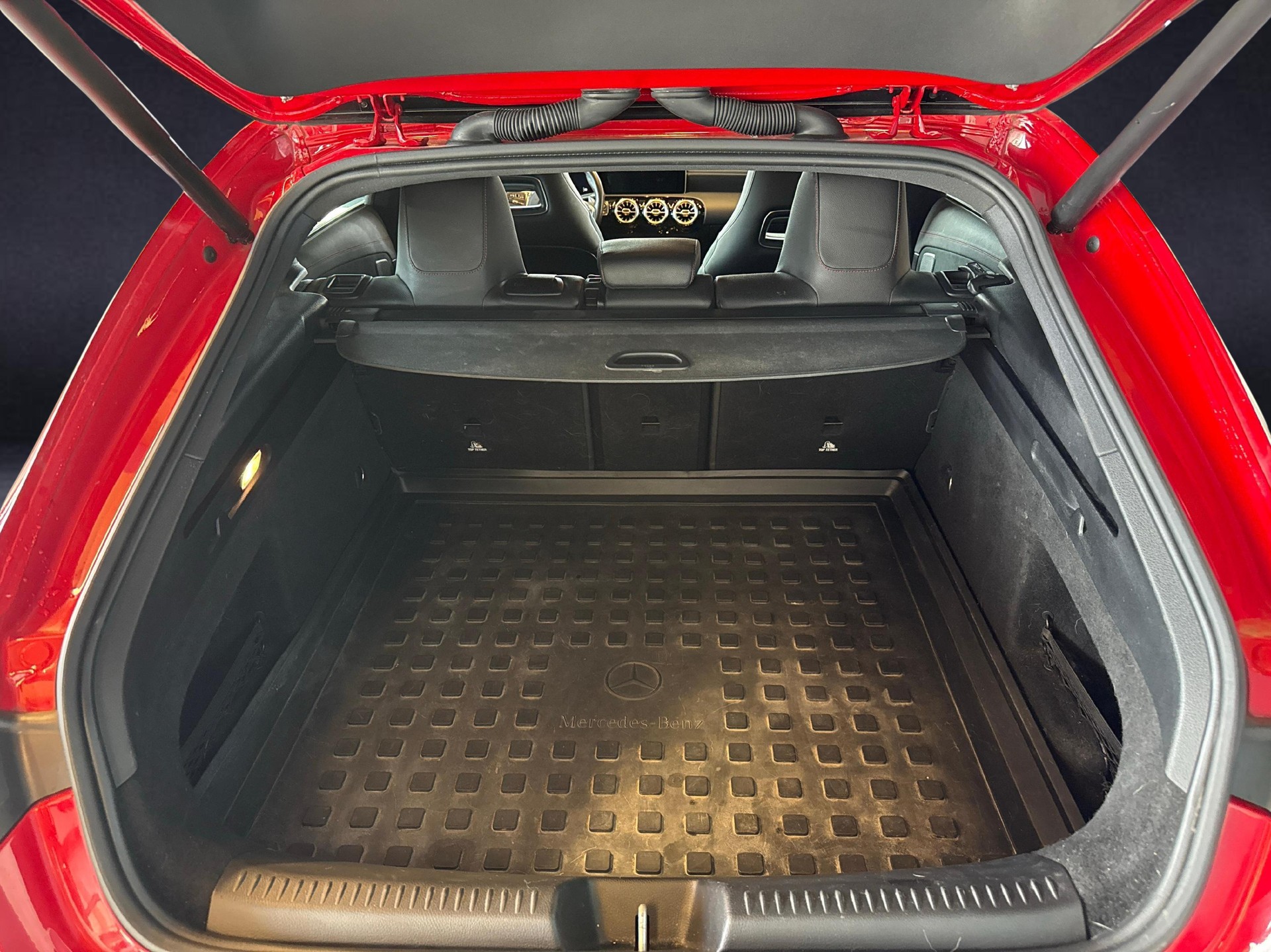 MERCEDES-BENZ CLA 35 AMG 4matic Shooting Brake-image-11