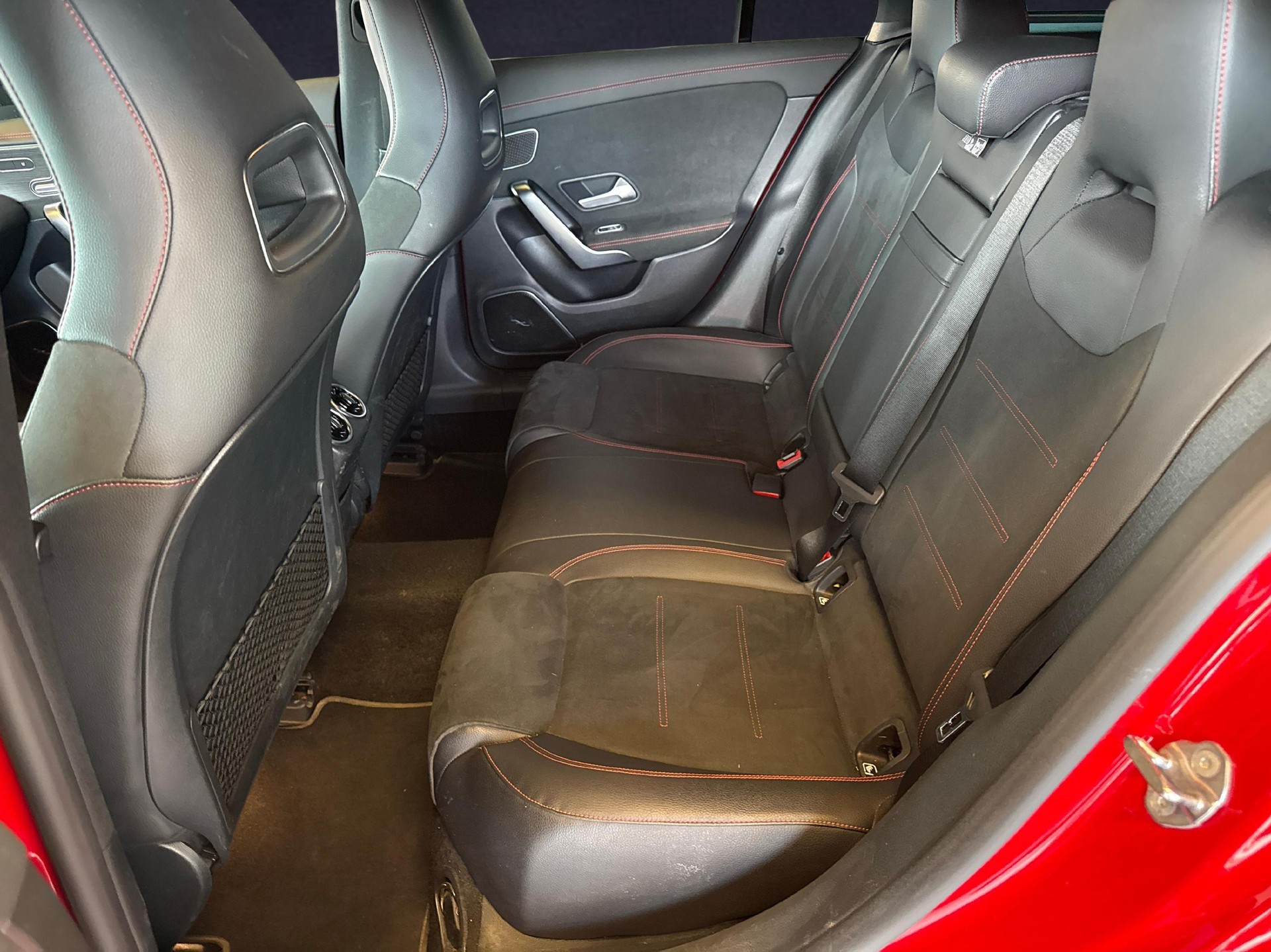 MERCEDES-BENZ CLA 35 AMG 4matic Shooting Brake-image-10
