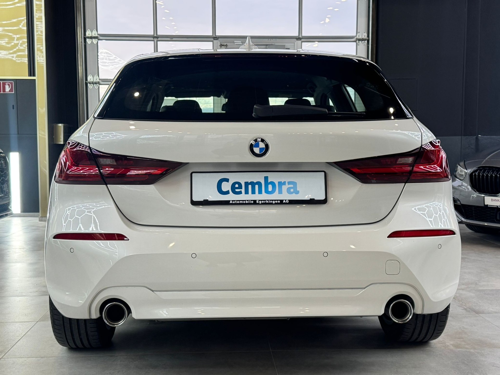 BMW 118d Steptronic-image-4