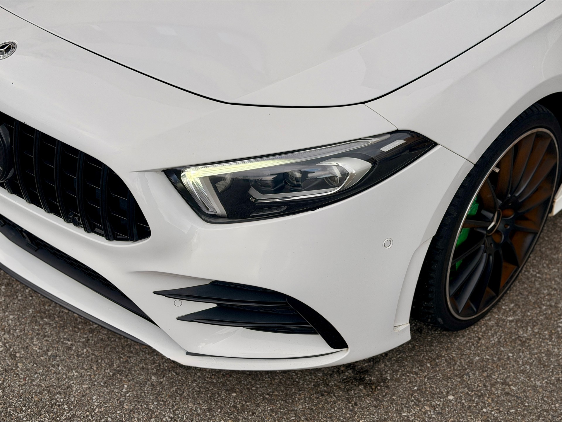 MERCEDES-BENZ A 35 AMG 4Matic Speedshift-image-5