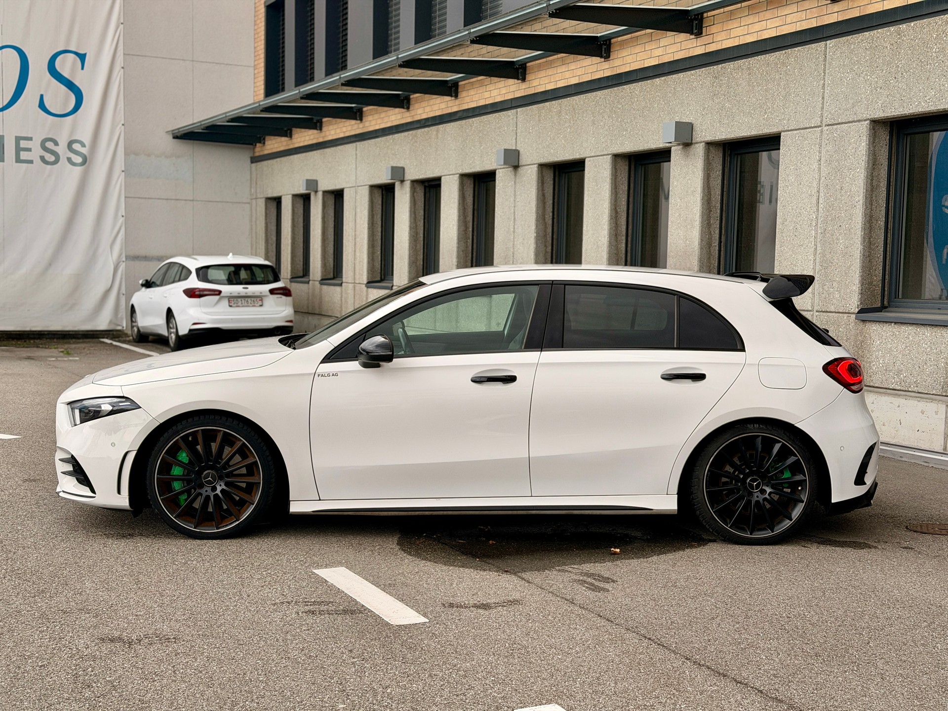MERCEDES-BENZ A 35 AMG 4Matic Speedshift-image-1
