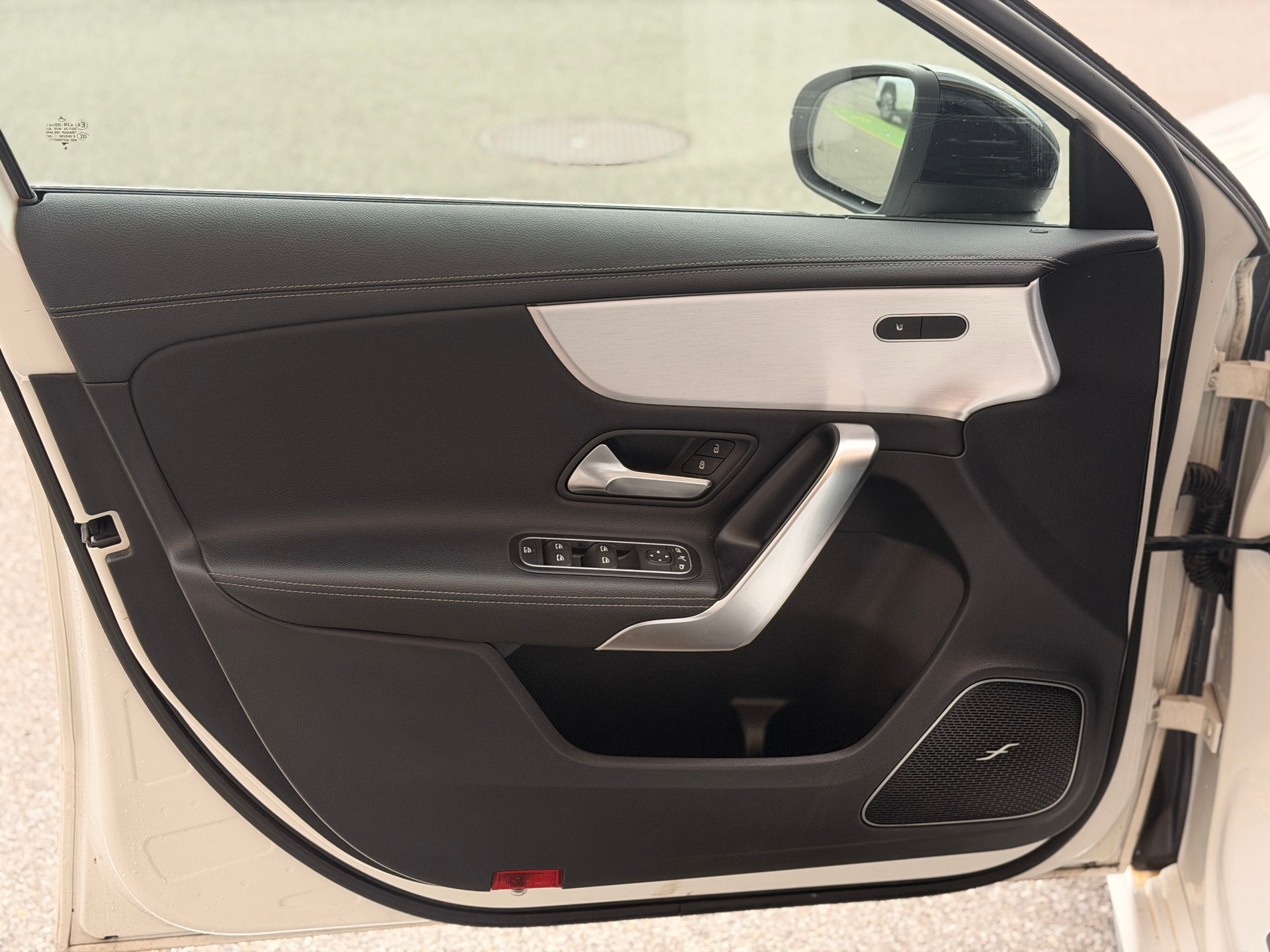 MERCEDES-BENZ A 35 AMG 4Matic Speedshift-image-16