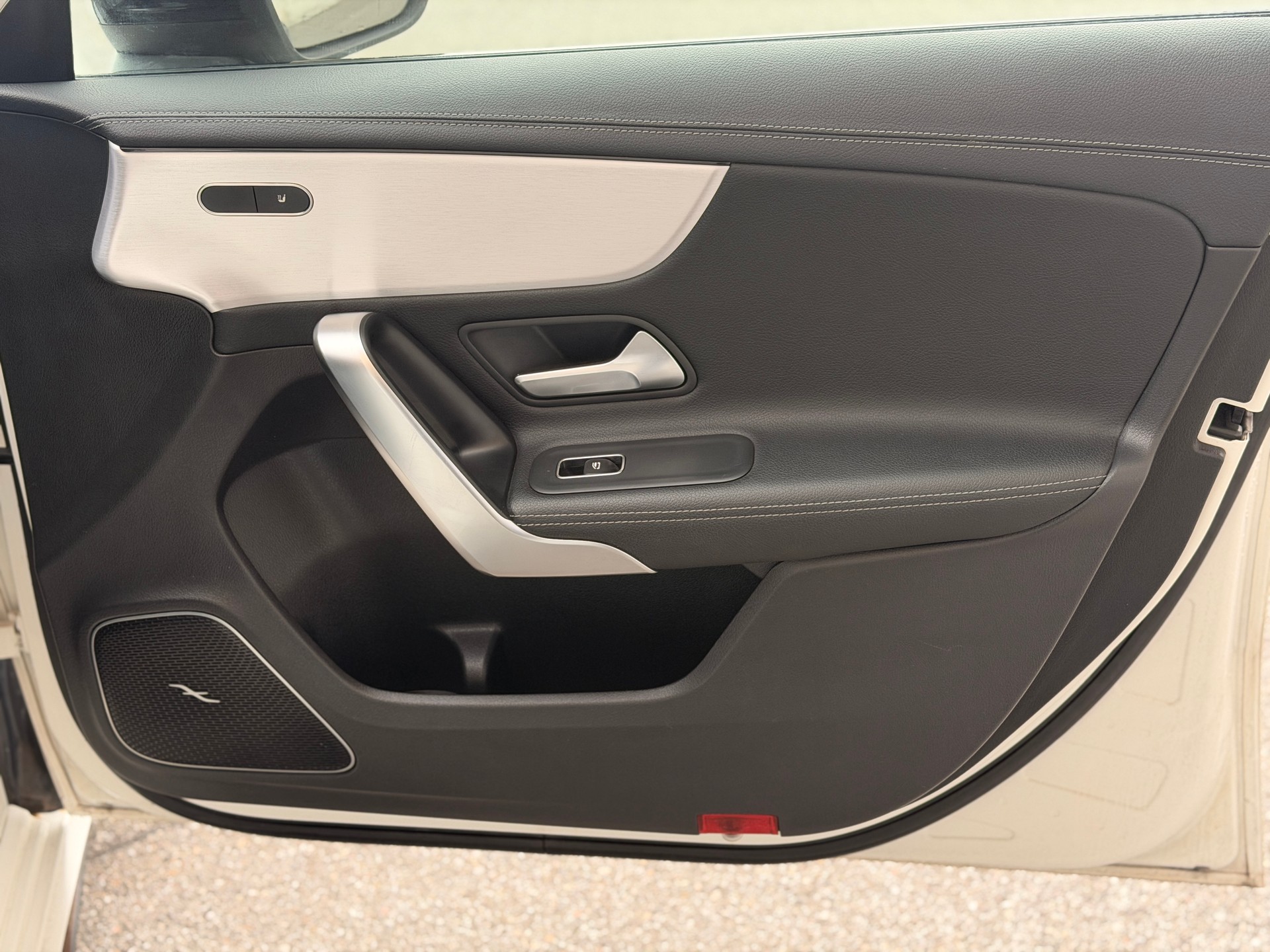 MERCEDES-BENZ A 35 AMG 4Matic Speedshift-image-24