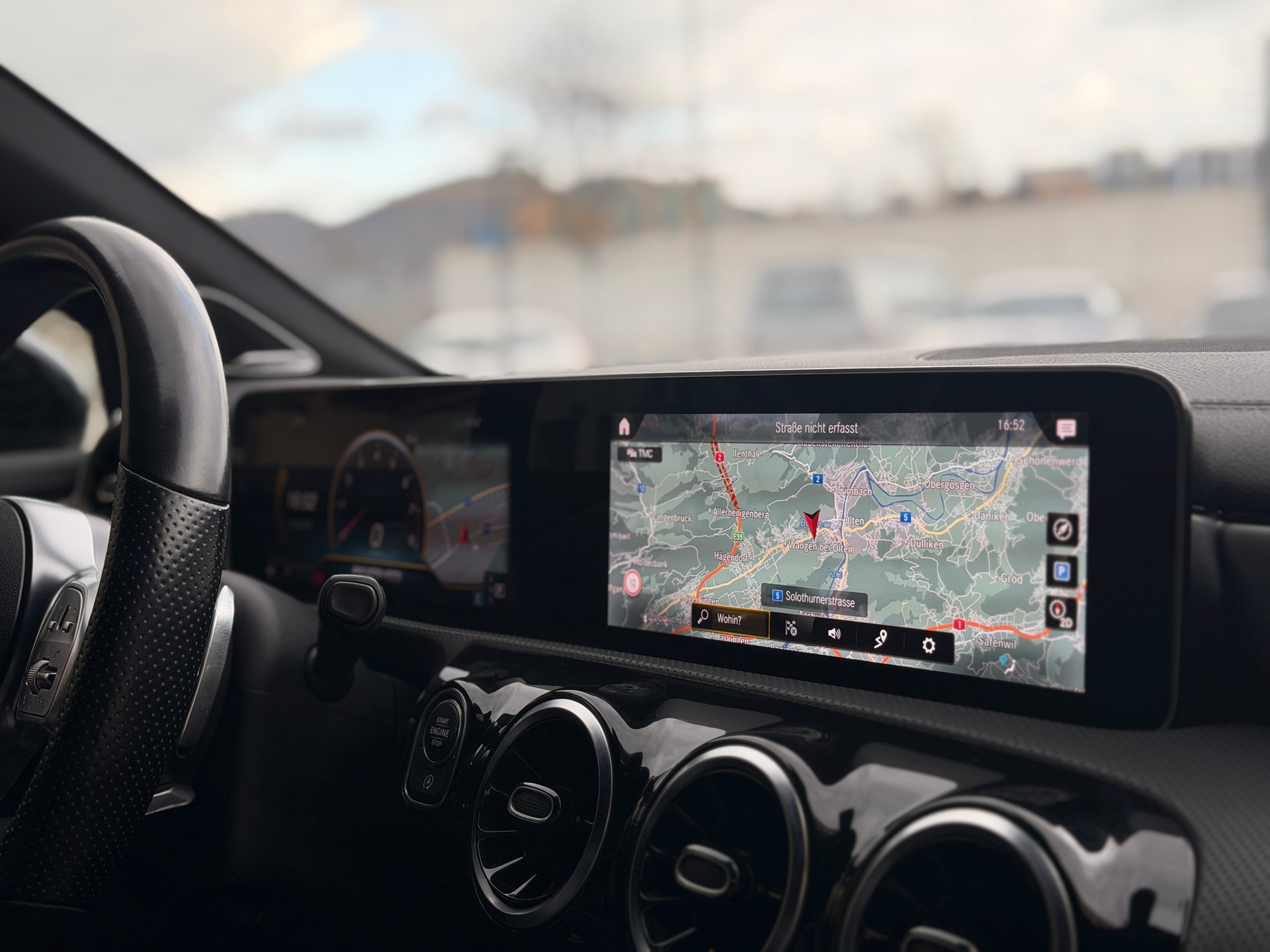 MERCEDES-BENZ A 35 AMG 4Matic Speedshift-image-29