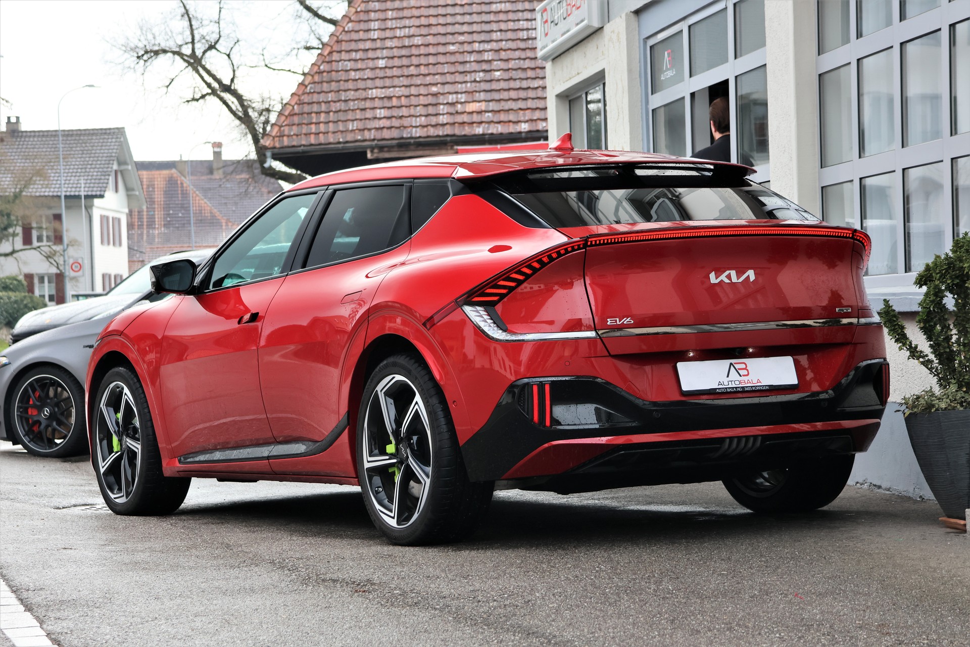 KIA EV6 77.4 kWh GT 4x4 (CH) "Runwayred"-image-2