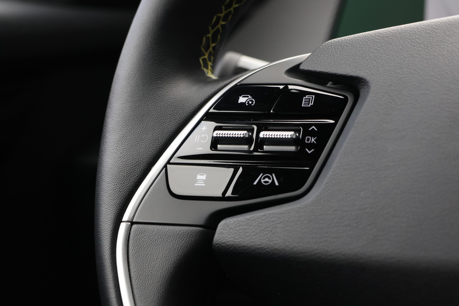 KIA EV6 77.4 kWh GT 4x4 (CH) "Runwayred"-image-18