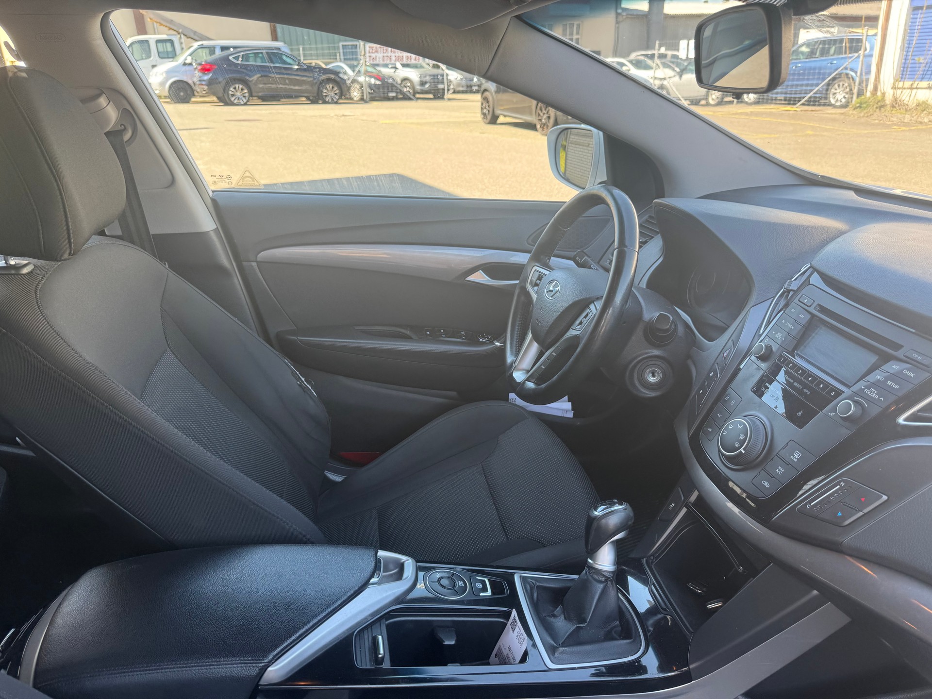 HYUNDAI i40 Wagon 1.7 CRDI ISG Comfort-image-9
