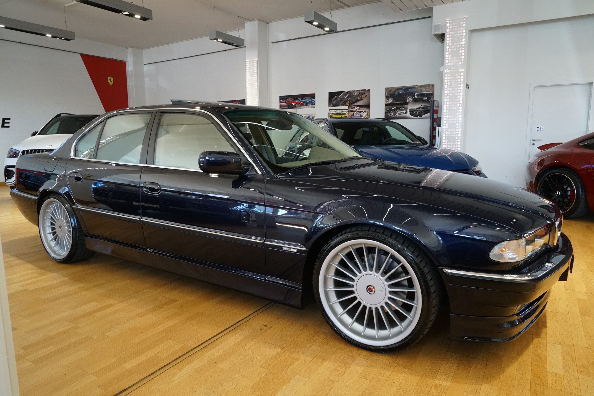 BMW 740i-image-8