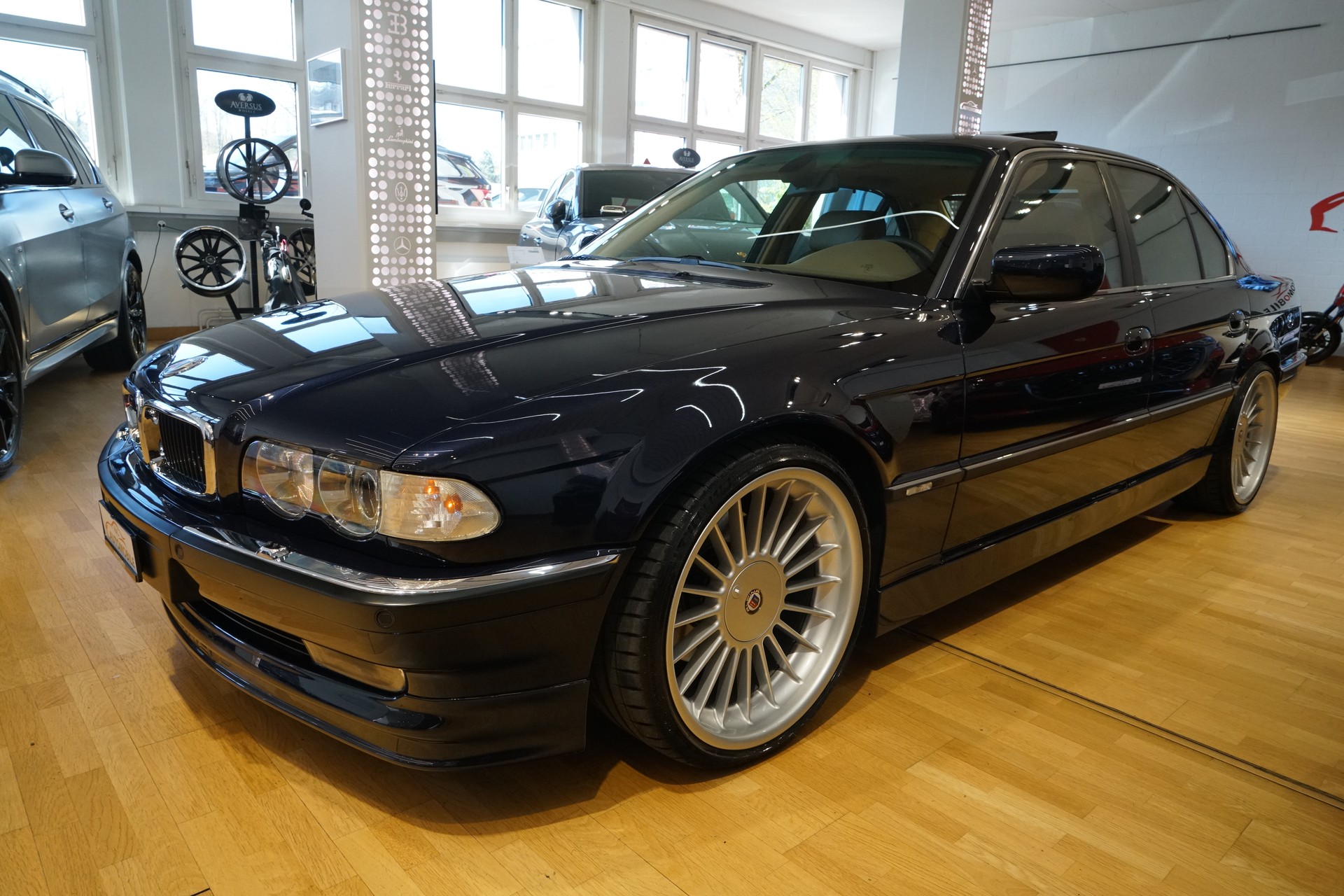 BMW 740i-image-0