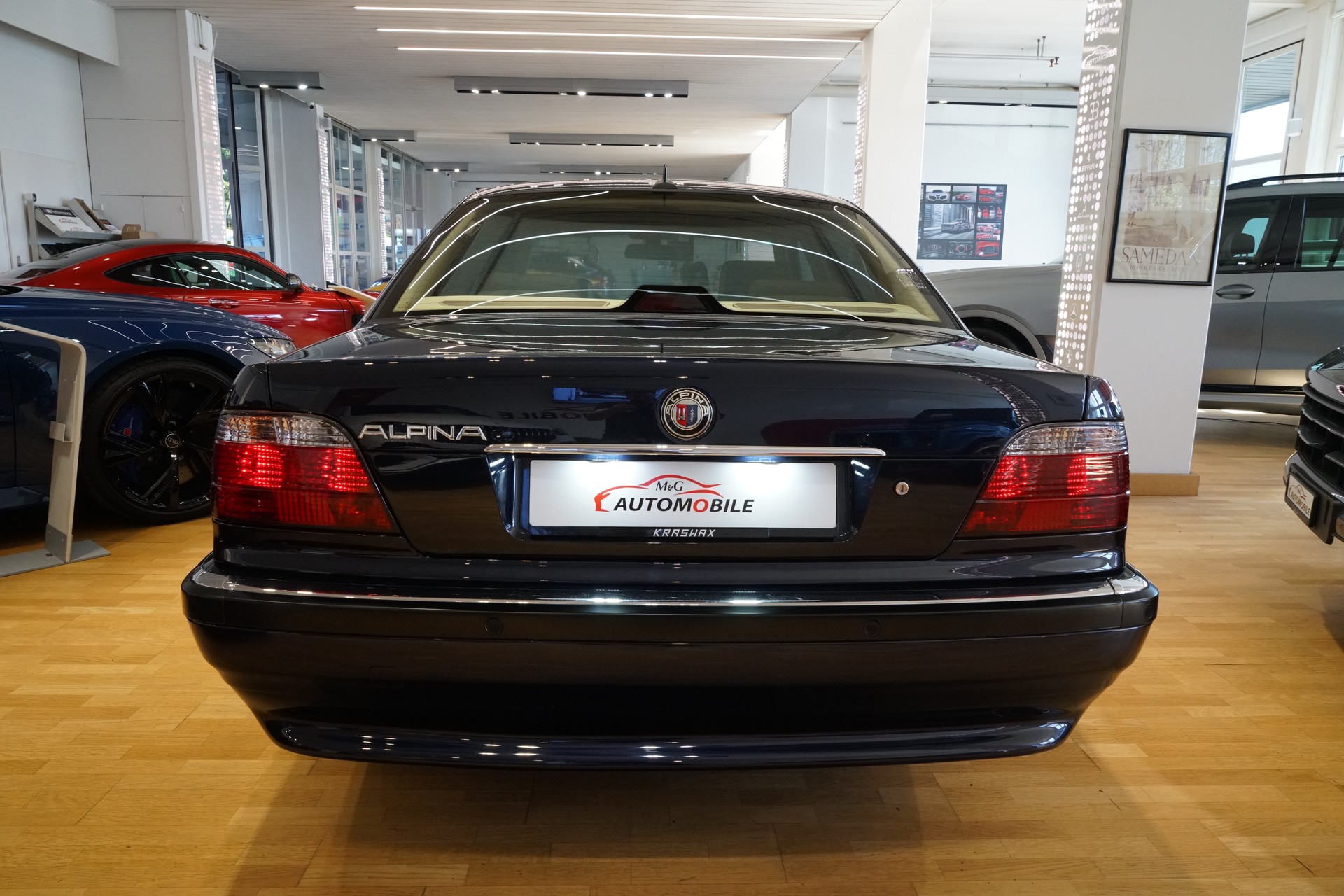 BMW 740i-image-5