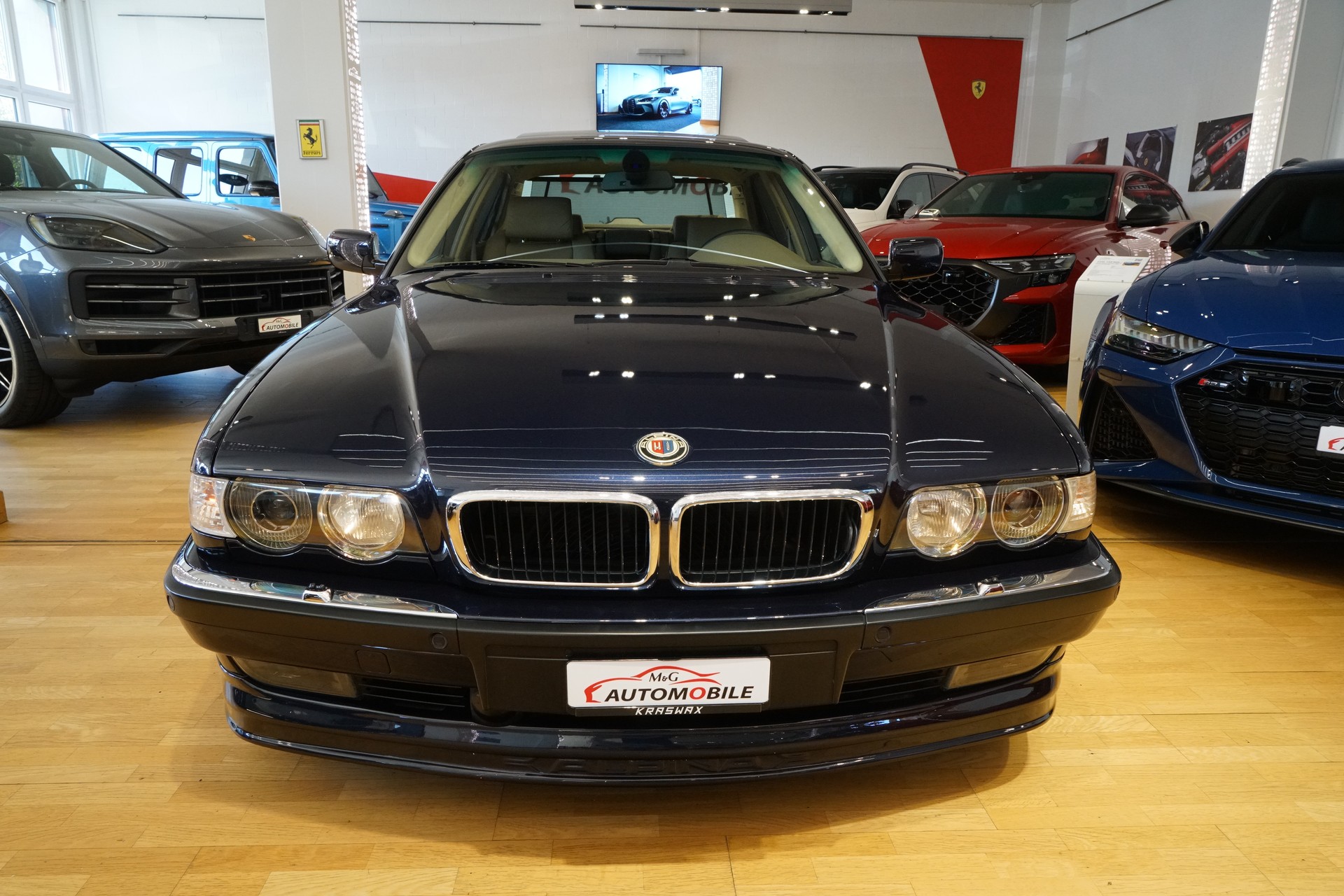 BMW 740i-image-1