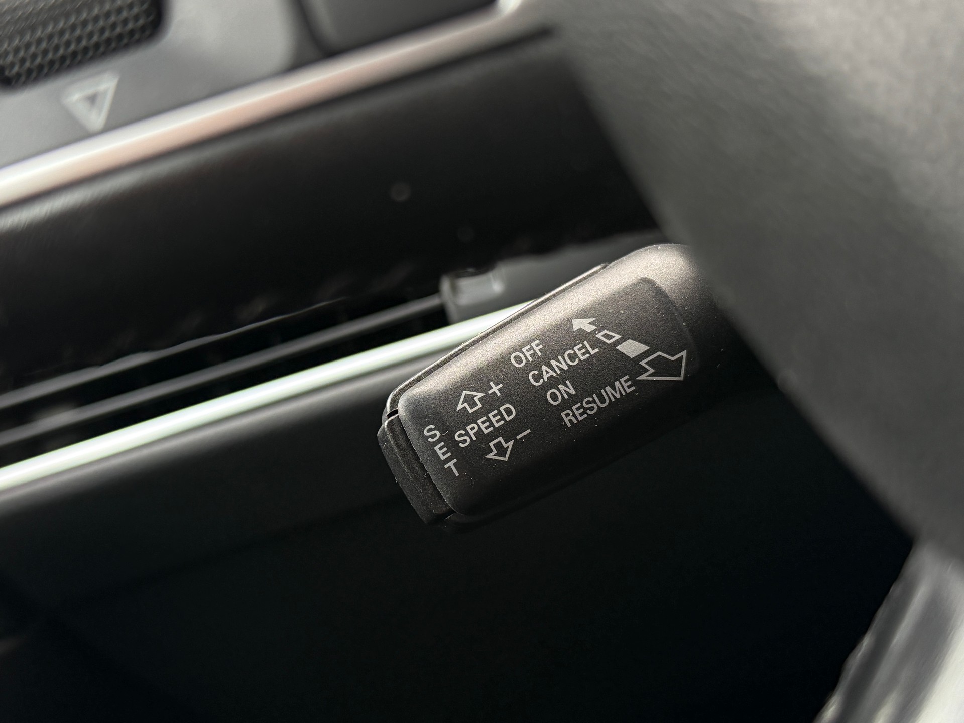 AUDI A6 Avant 2.0 TDIe multitronic-image-18