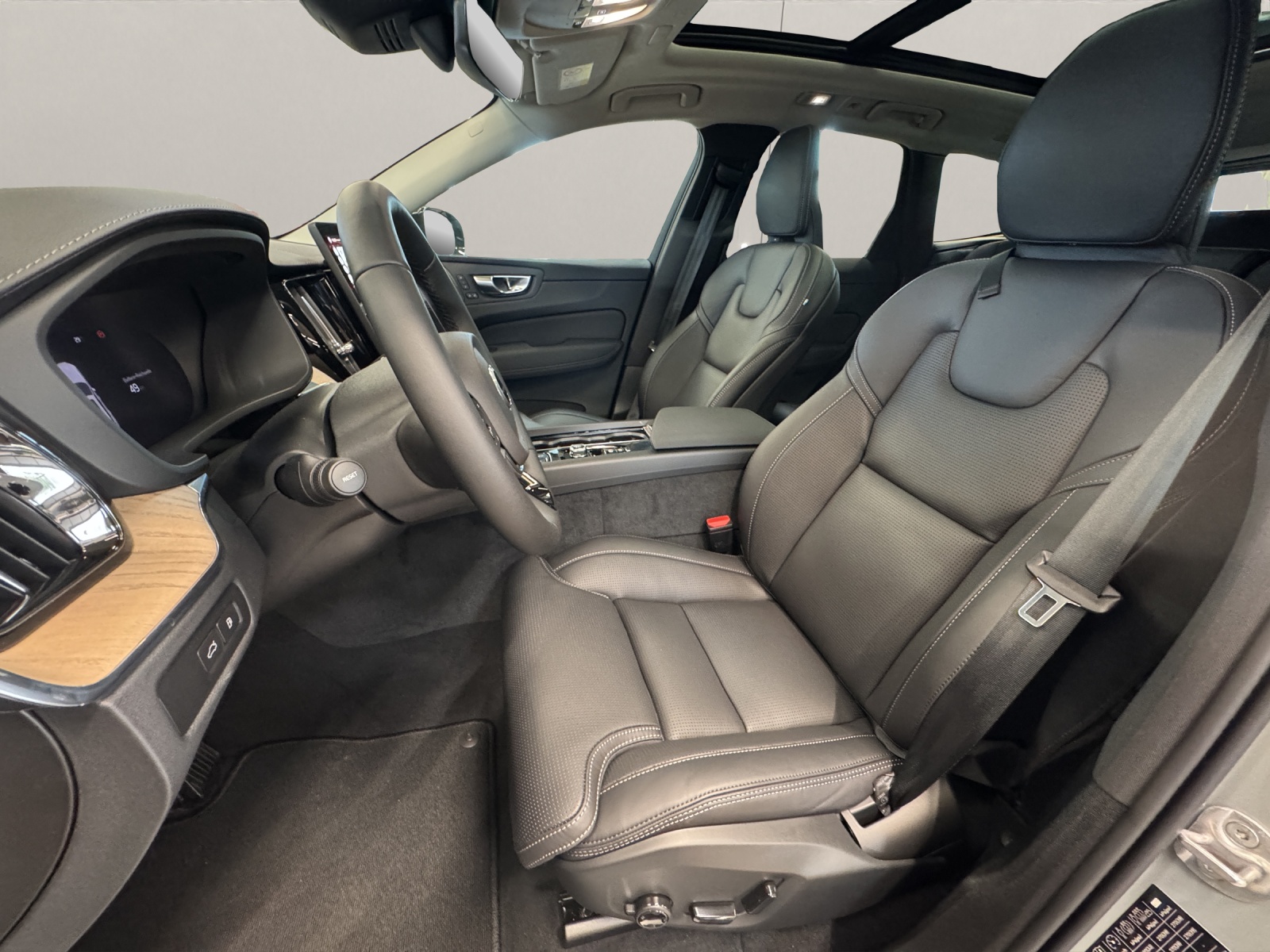 VOLVO XC60 2.0 T8 TE Ultra Dark eAWD-image-10