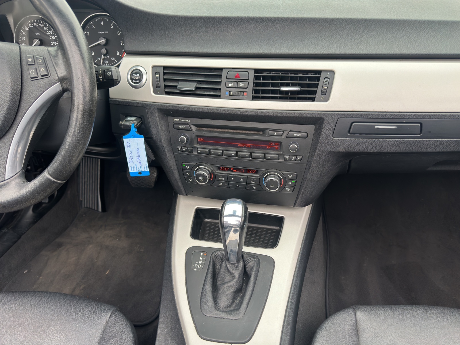 BMW 325i Cabriolet Steptronic-image-13