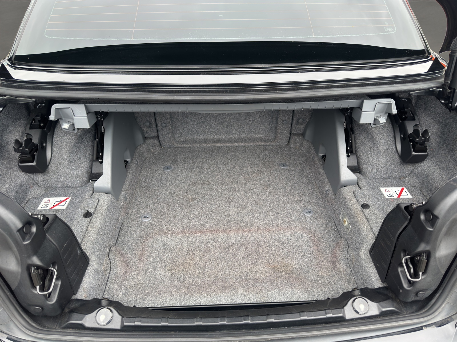BMW 325i Cabriolet Steptronic-image-14