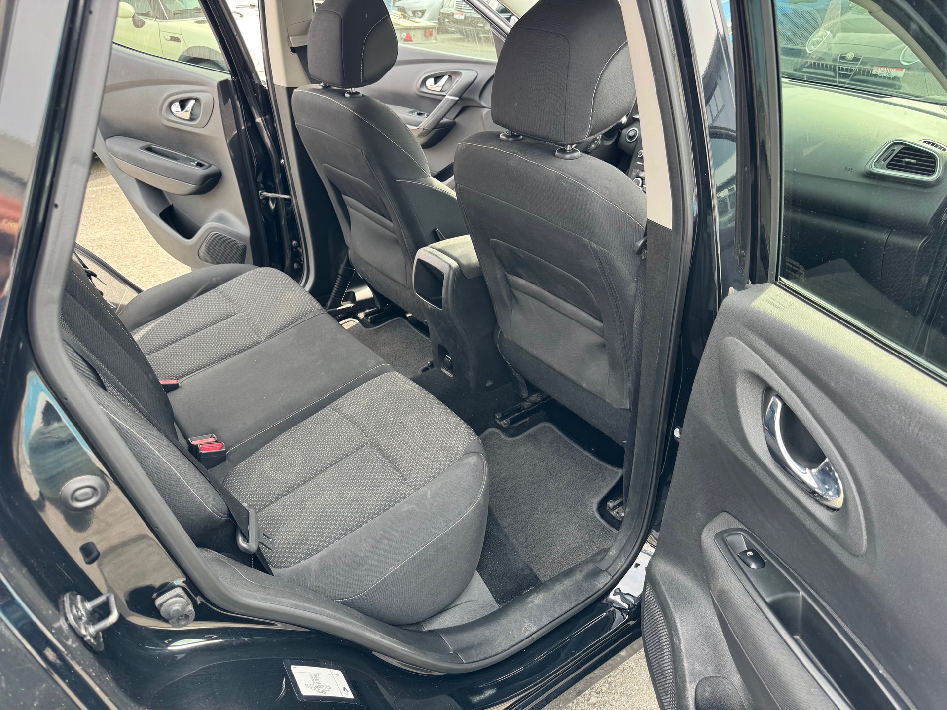 RENAULT Kadjar 1.2 16V Turbo Intens EDC-image-11